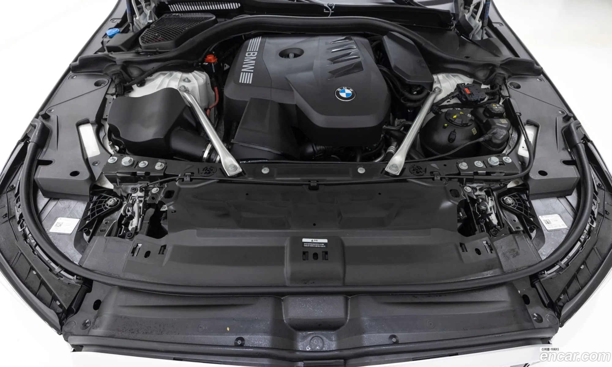 BMW 5 Series 2025 — 19