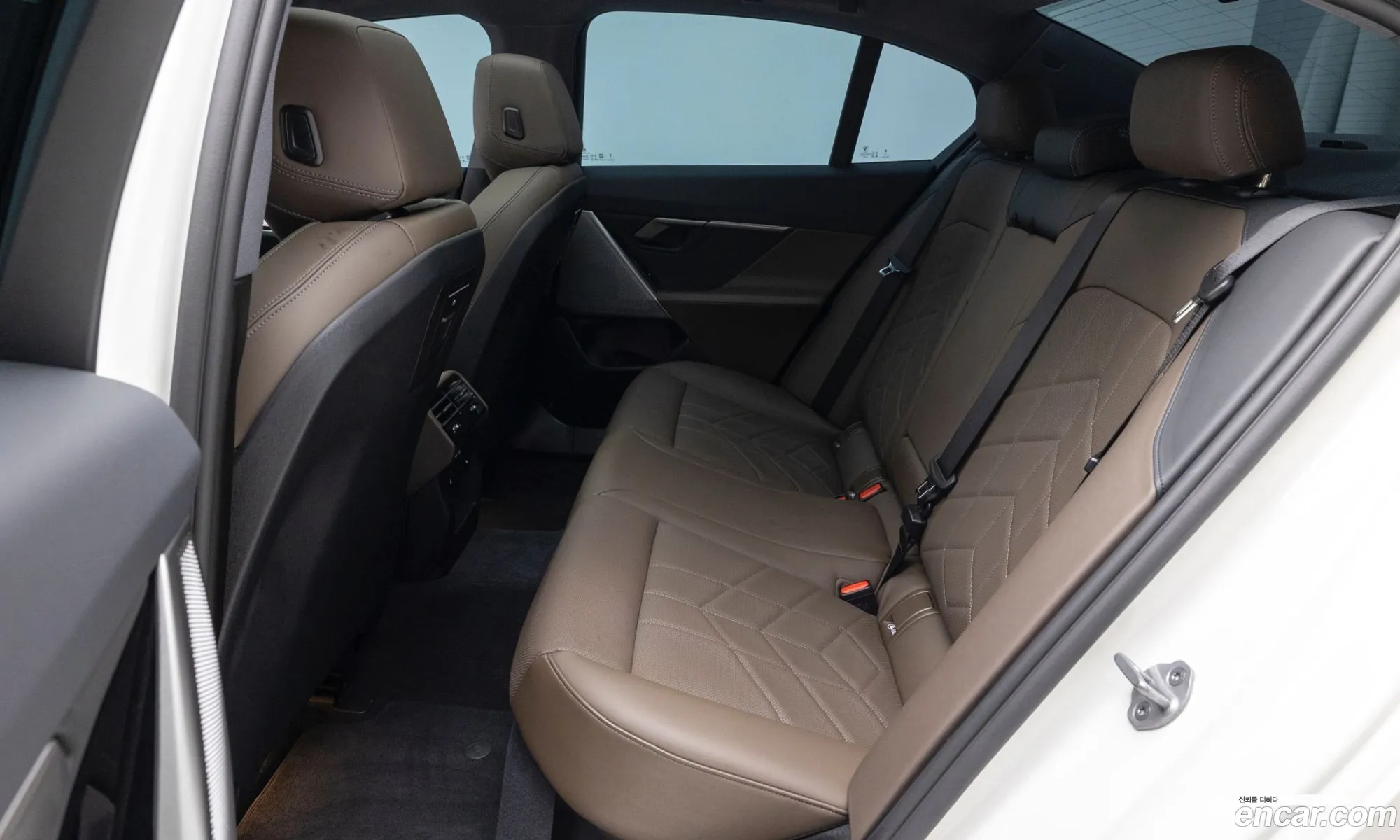 BMW 5 Series 2025 — 7
