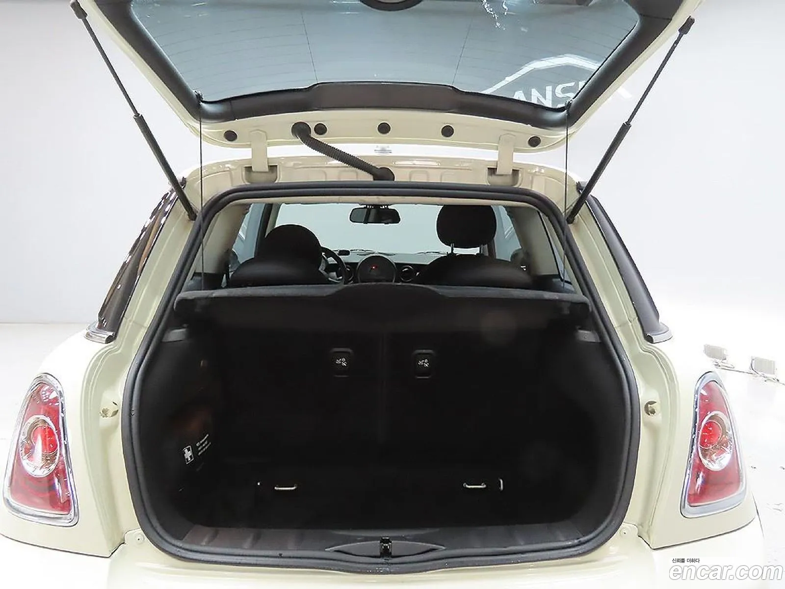 Mini Cooper 2010 — 9