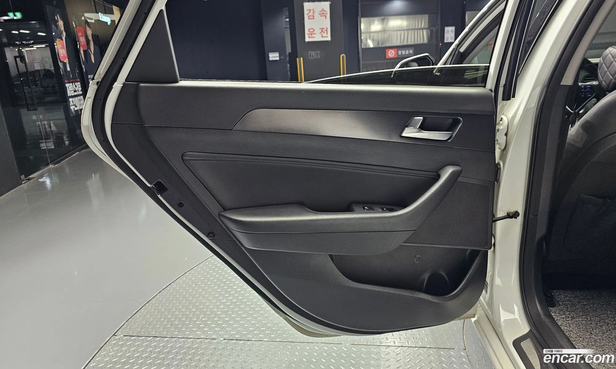 Hyundai LF Sonata 2014 — 3