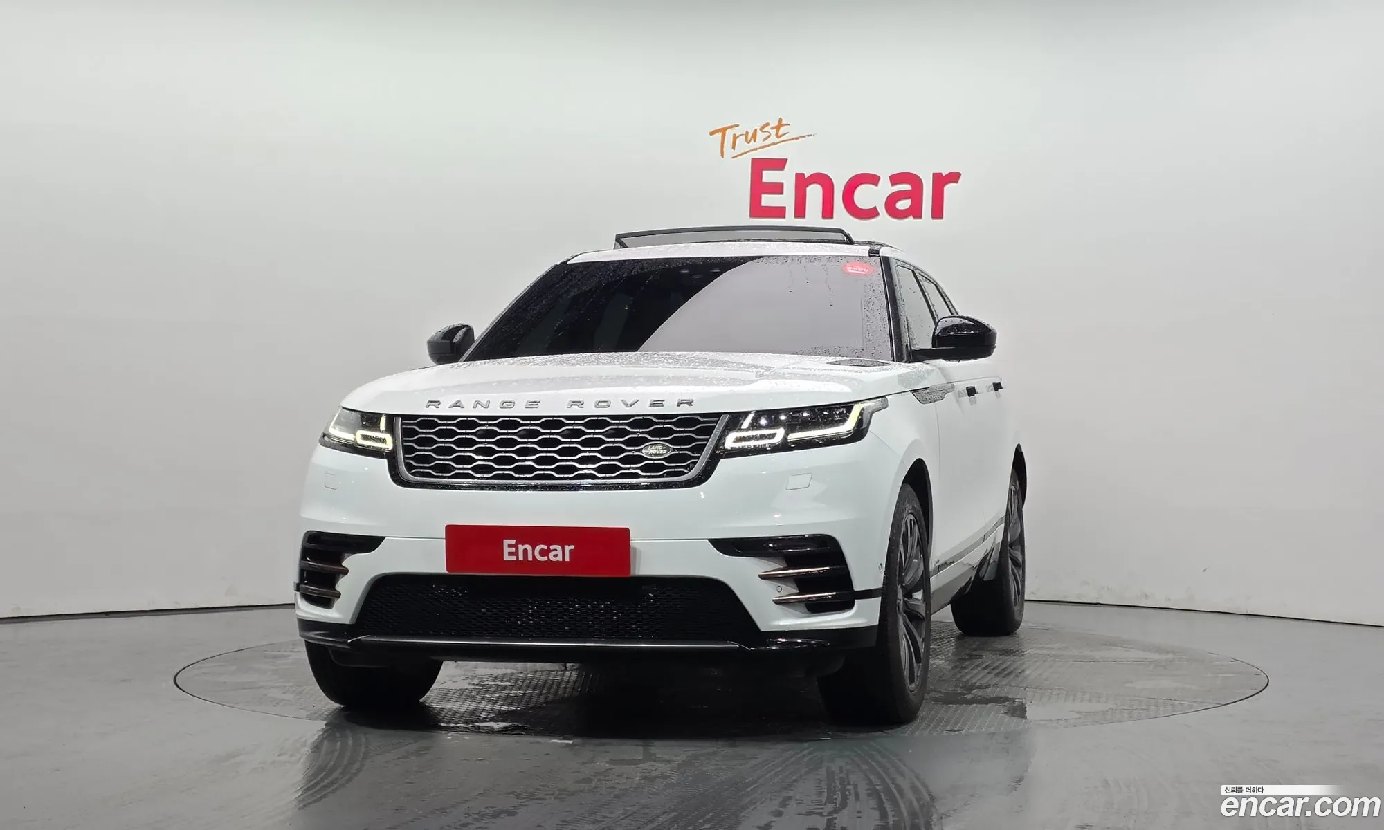 Land Rover Range Rover Velar 2018 — 17
