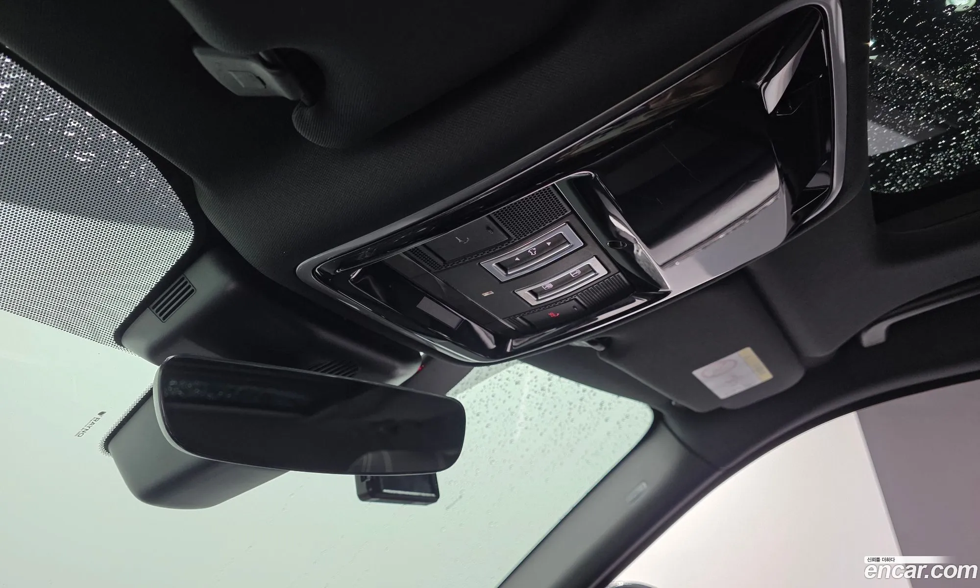 Land Rover Range Rover Velar 2018 — 14