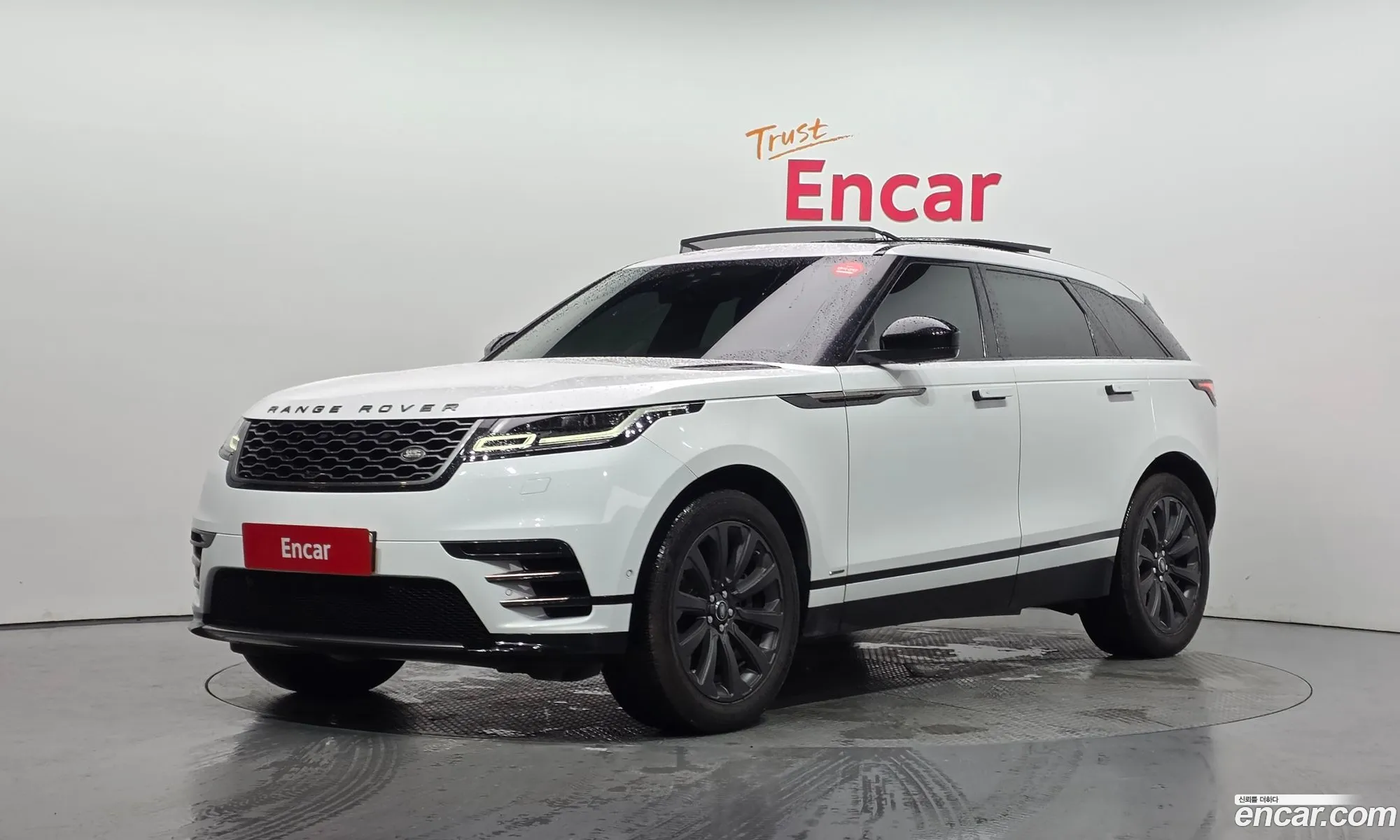 Land Rover Range Rover Velar 2018 — 18