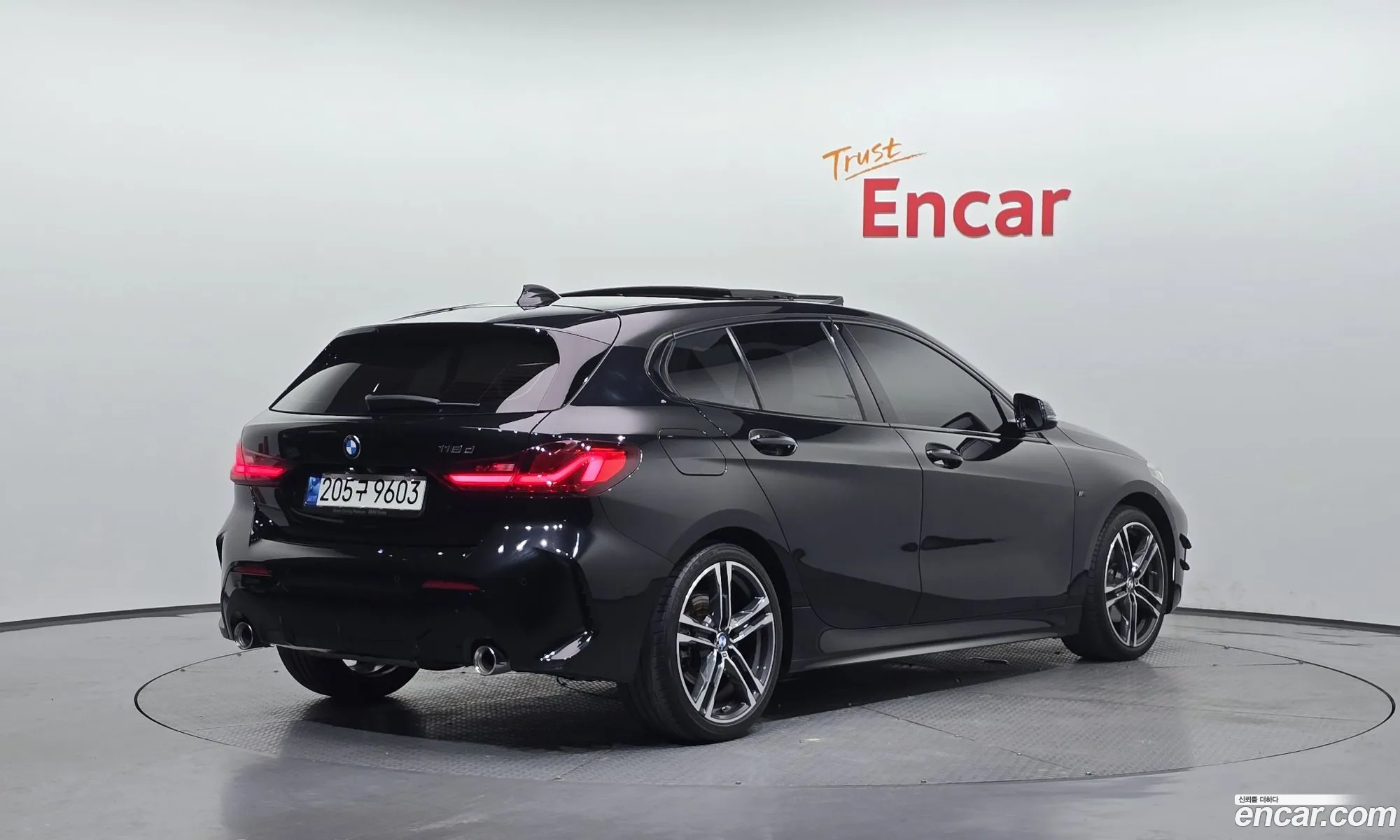 BMW 1 Series 2021 — 21