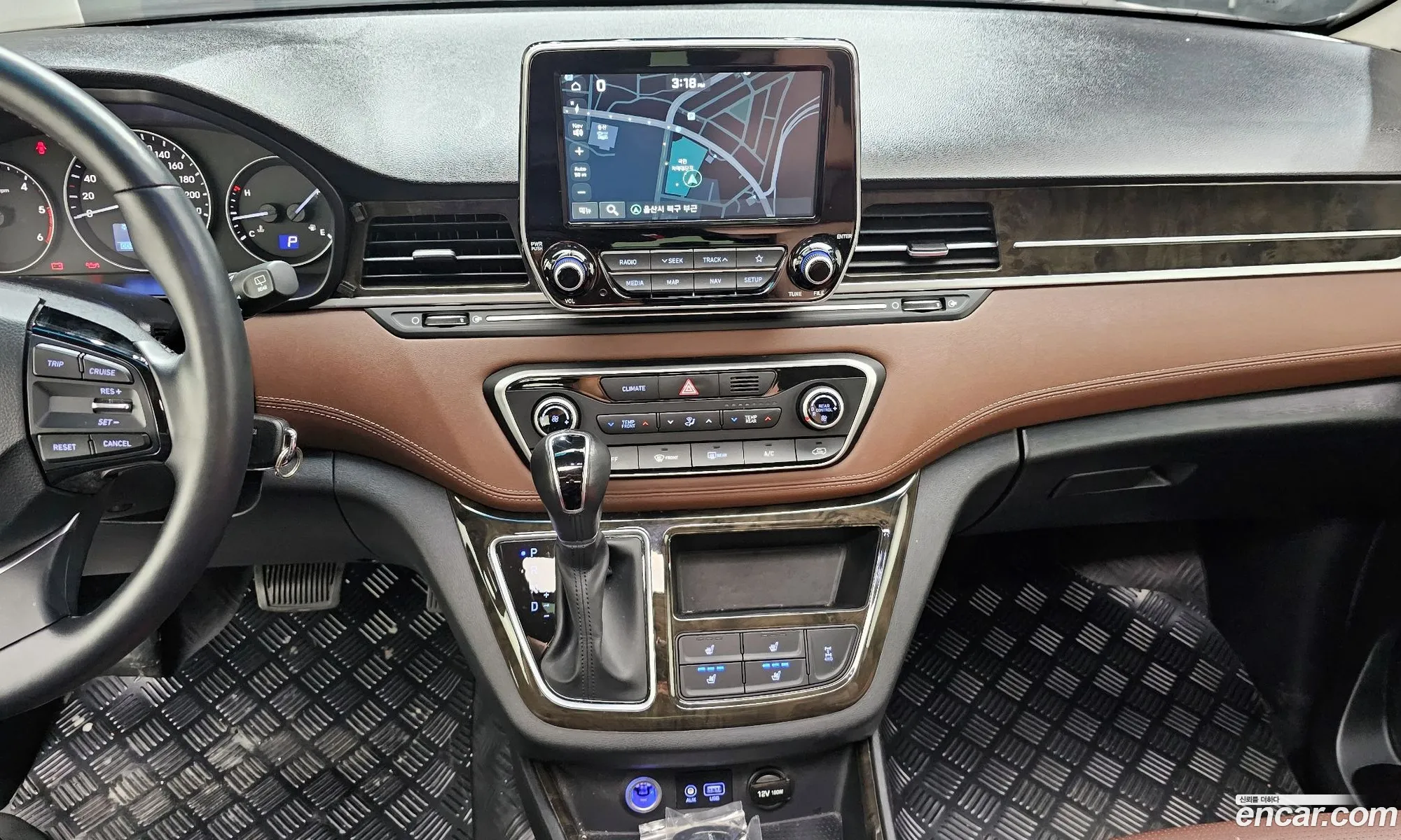 Hyundai Grand Starex 2018 — 8