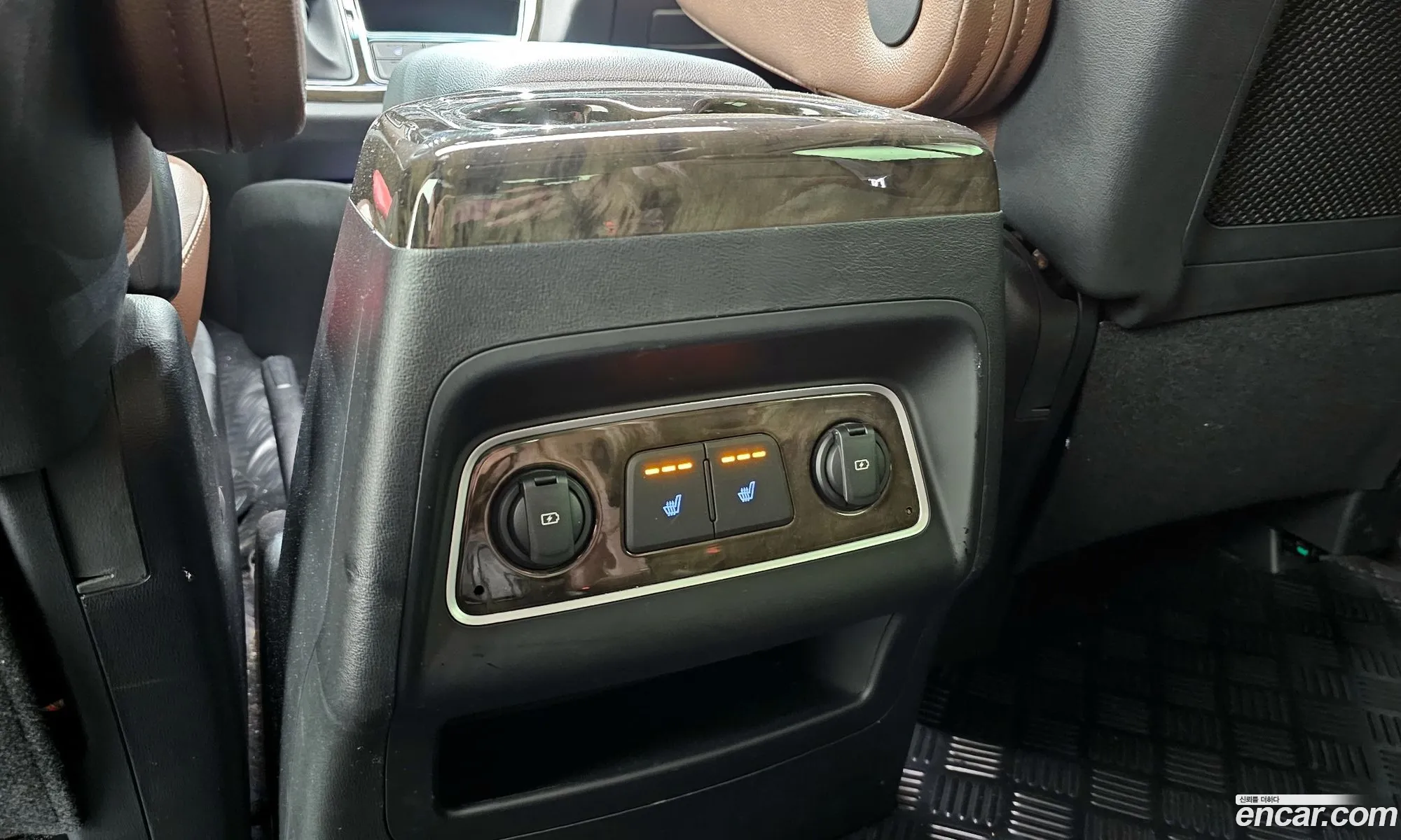 Hyundai Grand Starex 2018 — 13