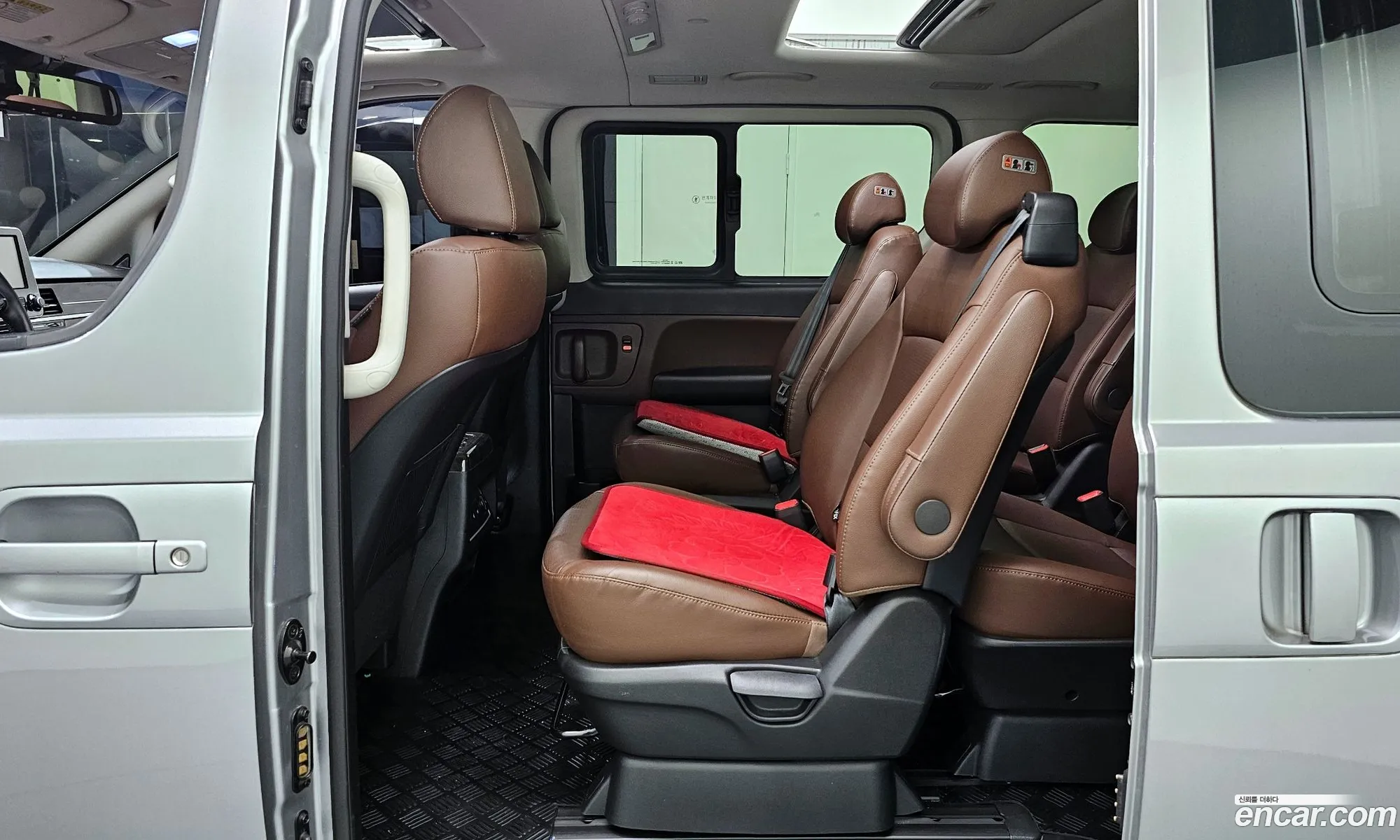 Hyundai Grand Starex 2018 — 2