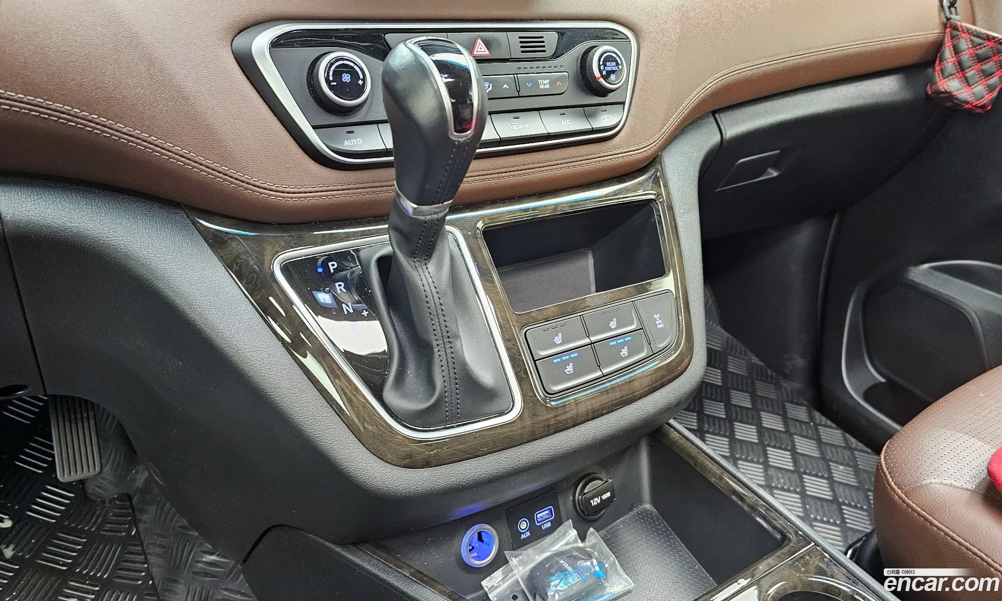 Hyundai Grand Starex 2018 — 10