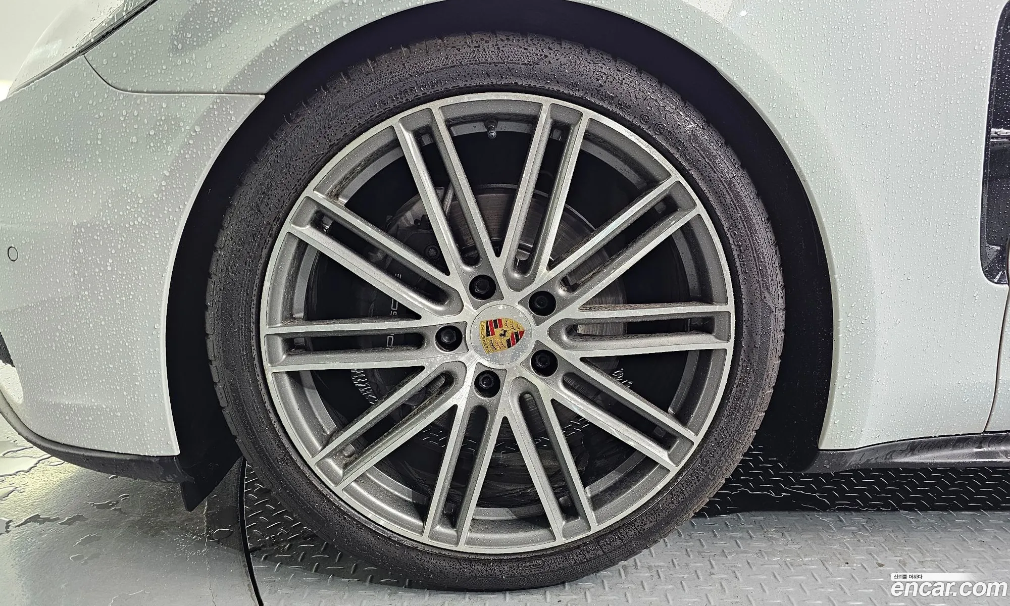 Porsche Panamera 2018 WP0AA2972JL118273 — 15