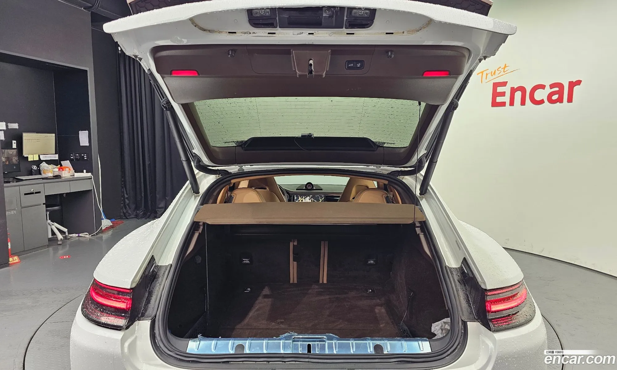 Porsche Panamera 2018 WP0AA2972JL118273 — 10