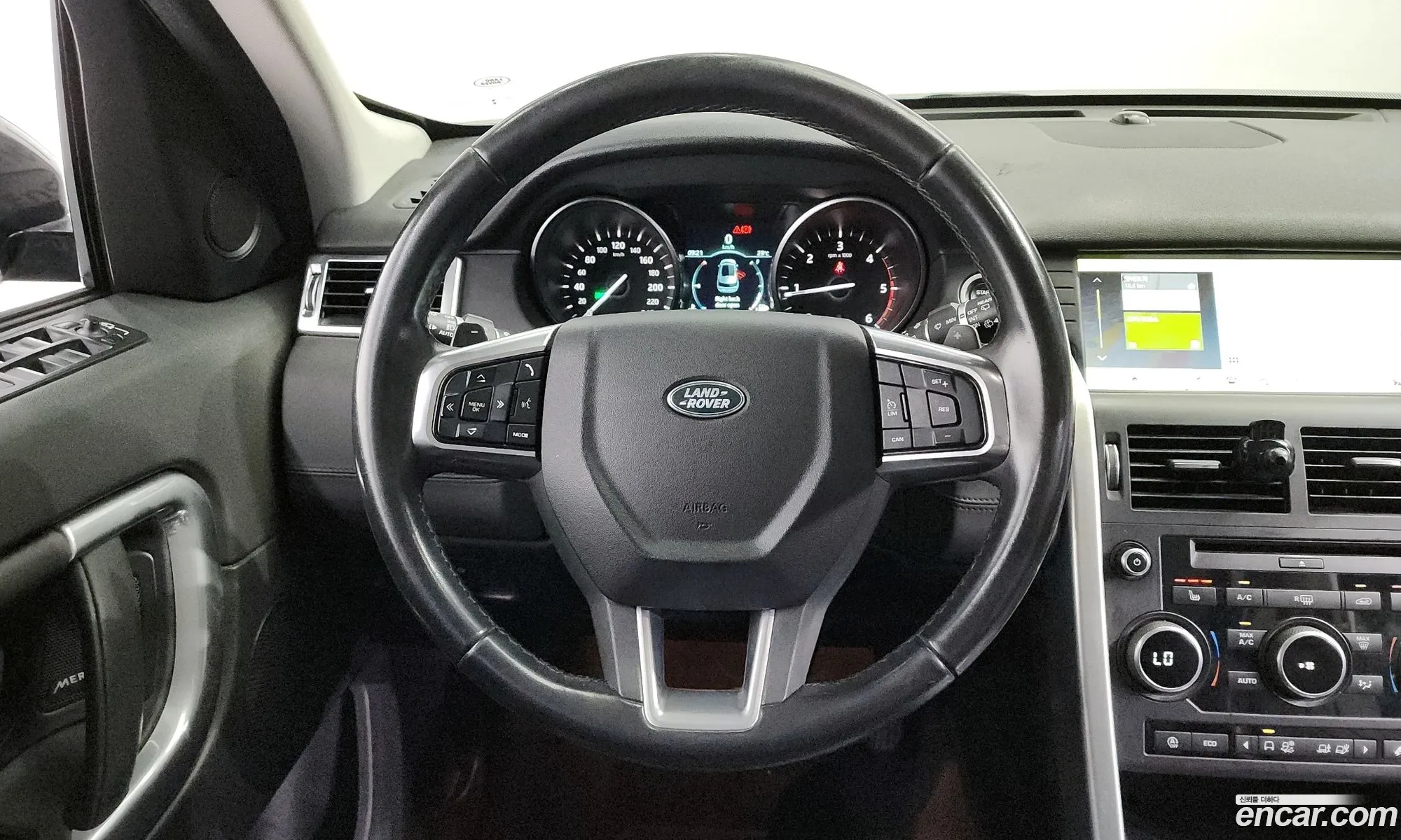 Land Rover Discovery Sport 2019 — 16