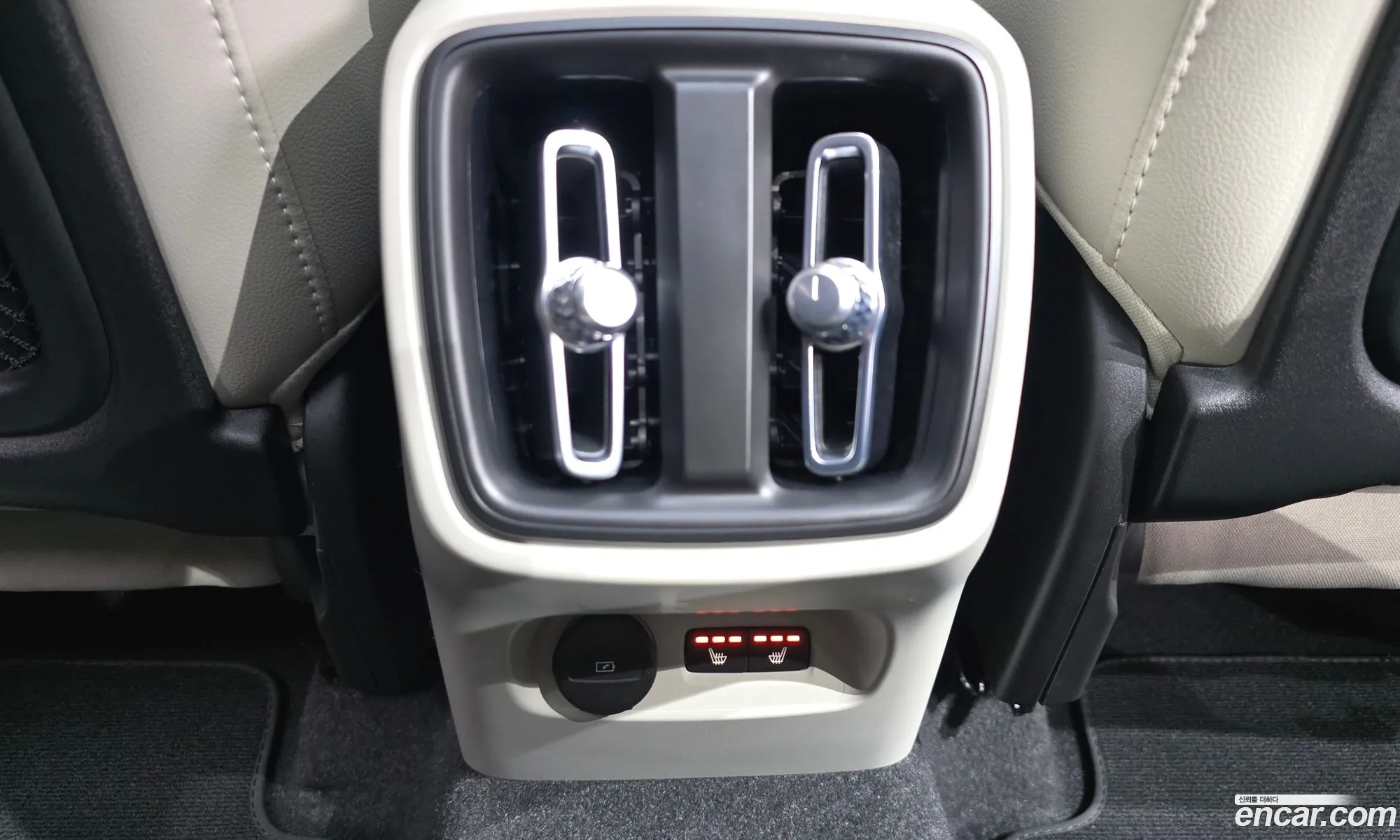 Volvo XC40 2022 — 14