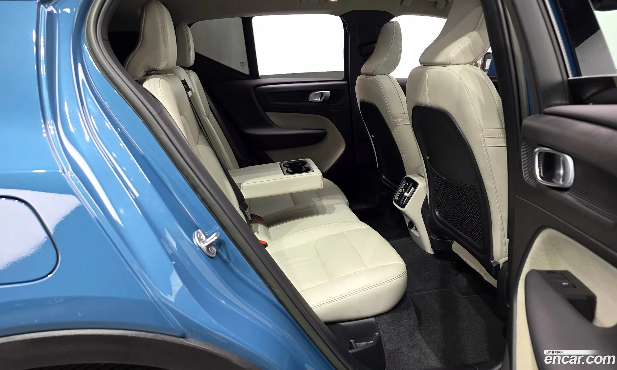 Volvo XC40 2022 — 13