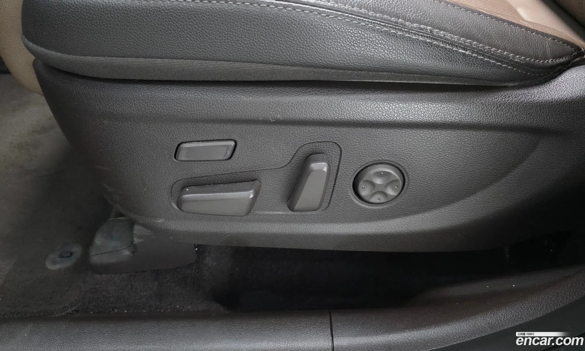 Hyundai Santa Fe TM 2018 KMHS381CDKU045413 — 18