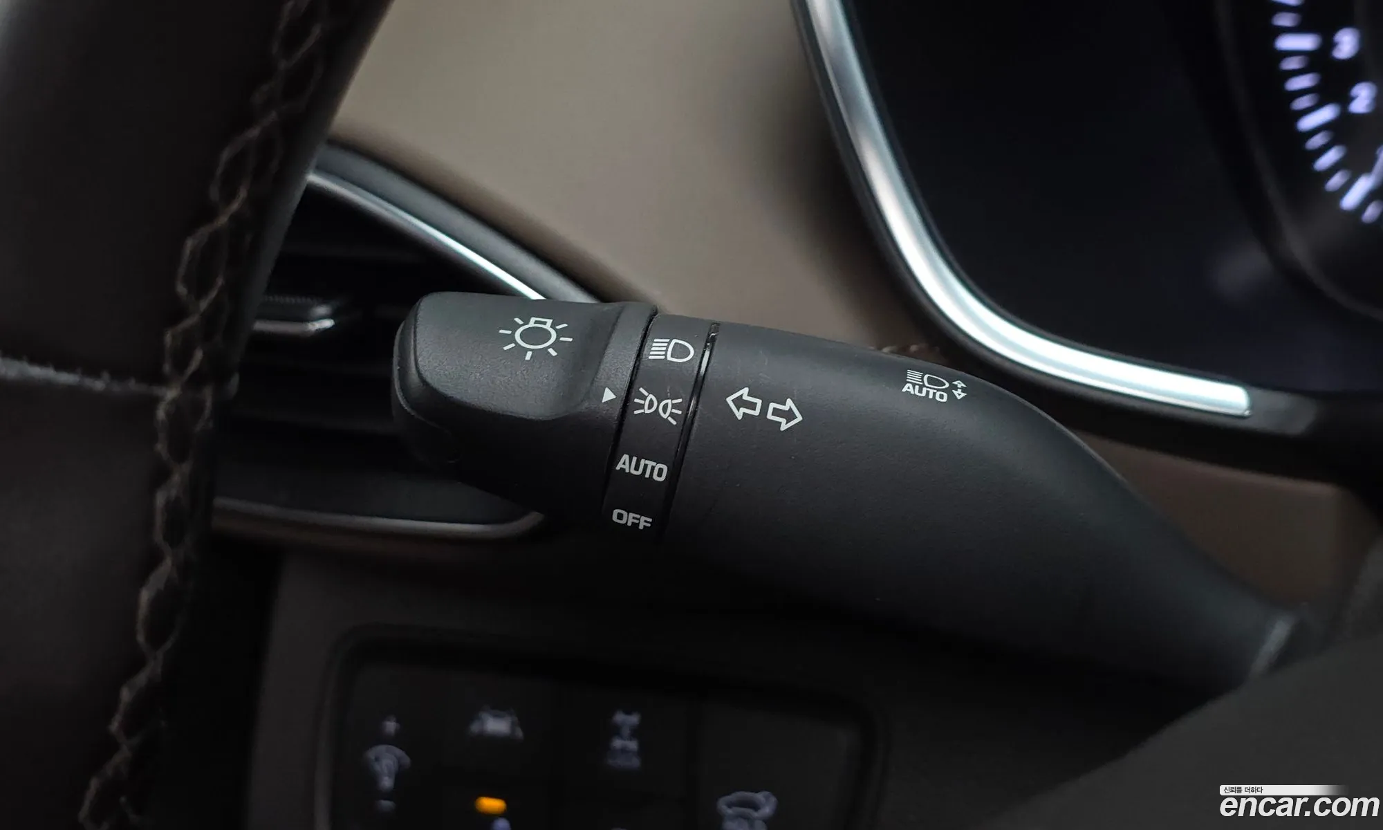 Hyundai Santa Fe TM 2018 KMHS381CDKU045413 — 13