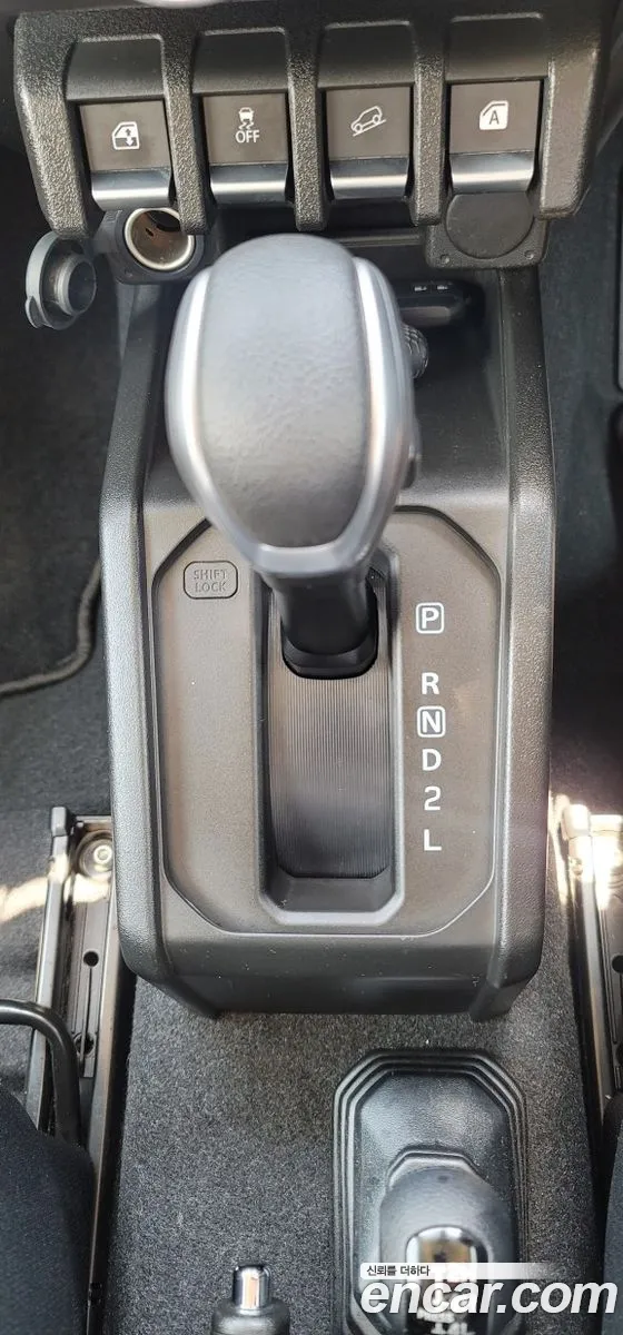 Suzuki Jimny 2023 — 11