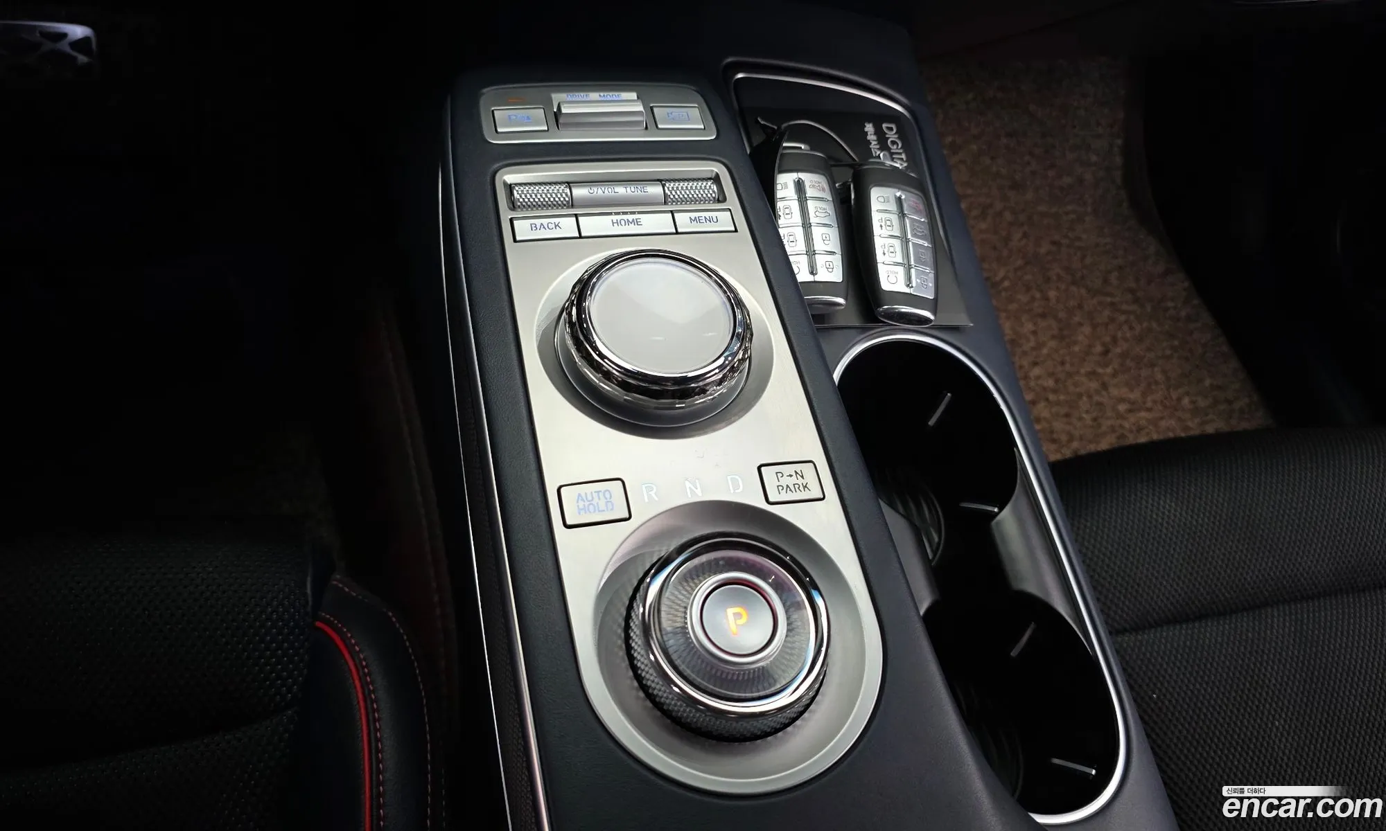 Genesis GV70 2022 — 11