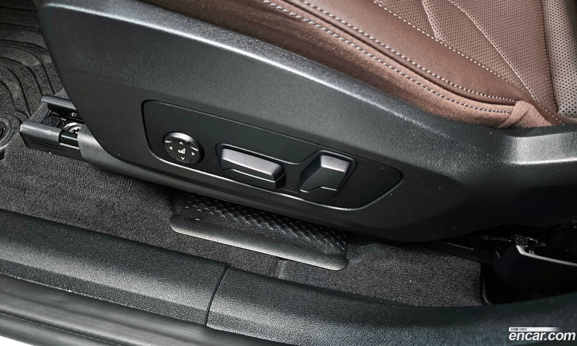 BMW X1 2025 WBA11EF06S5068666 — 18