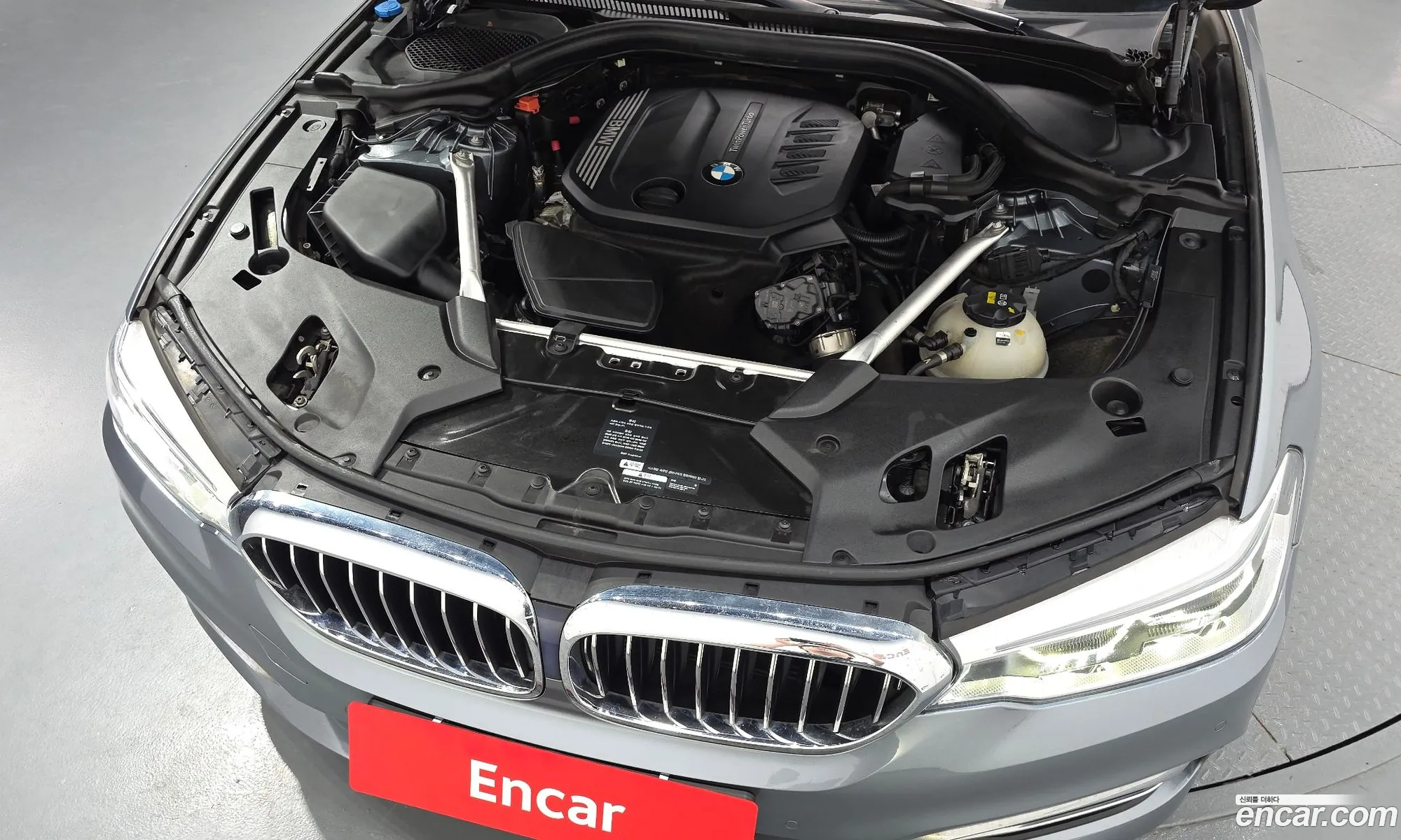 BMW 5 Series 2019 WBAJF5104KWW05828 — 31