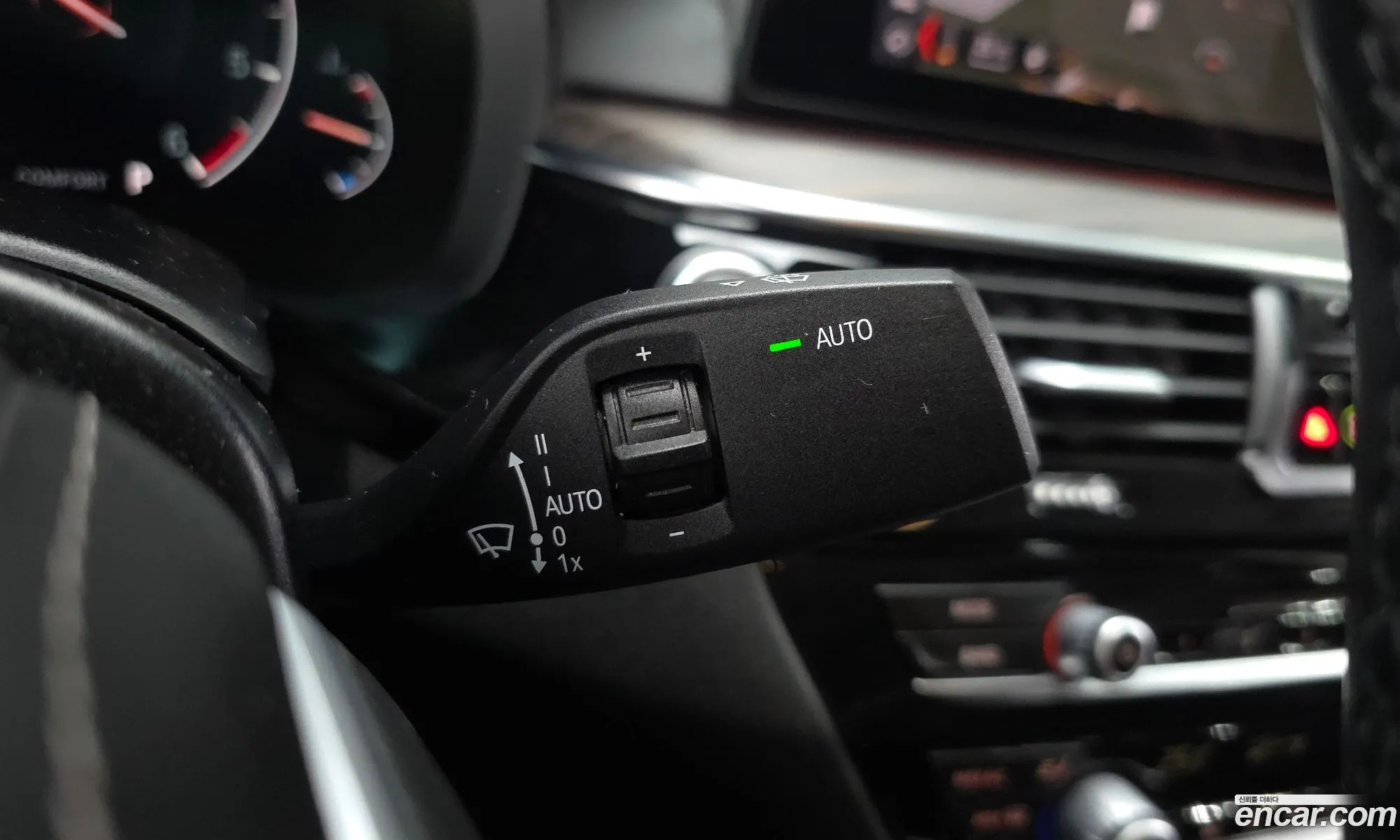 BMW 5 Series 2019 WBAJF5104KWW05828 — 5