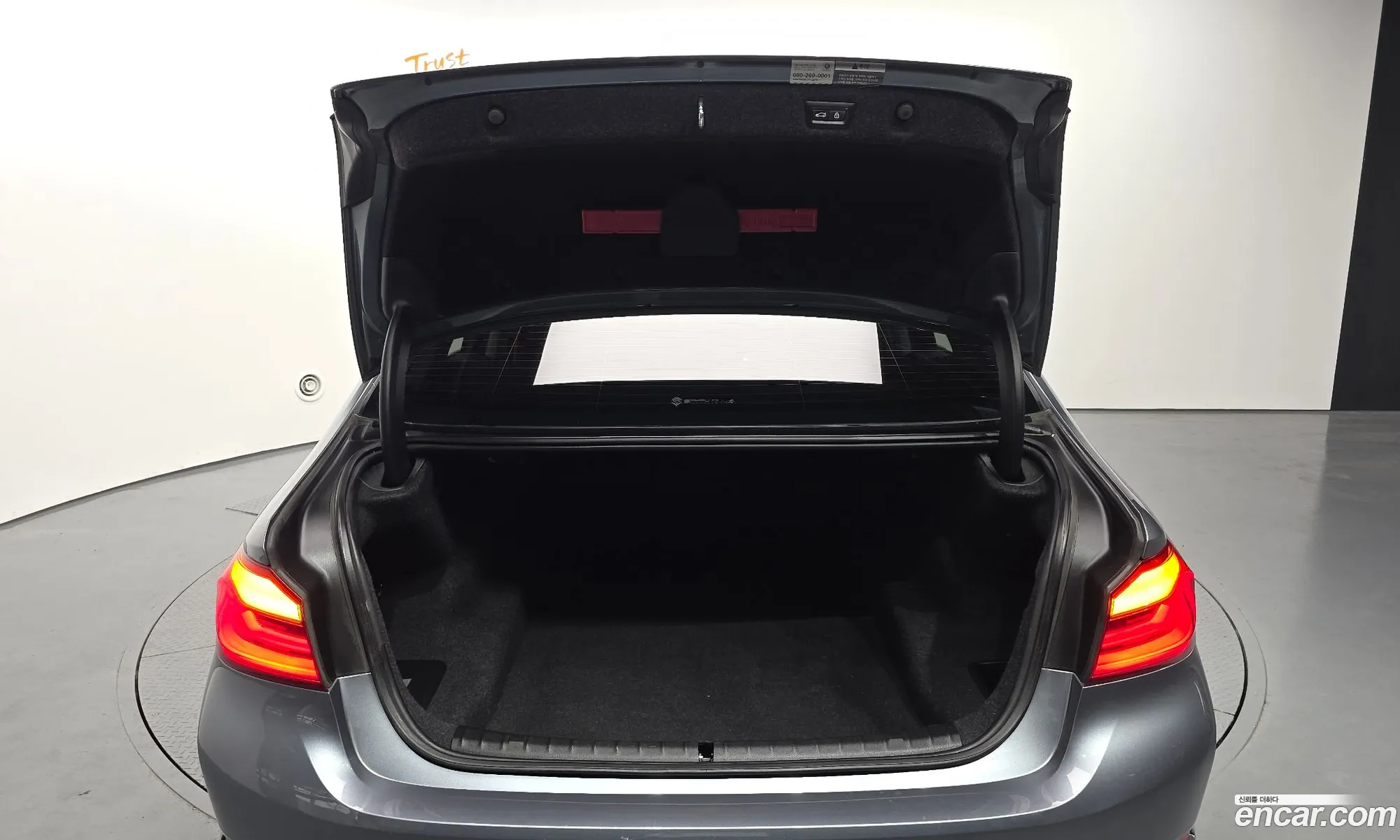 BMW 5 Series 2019 WBAJF5104KWW05828 — 10