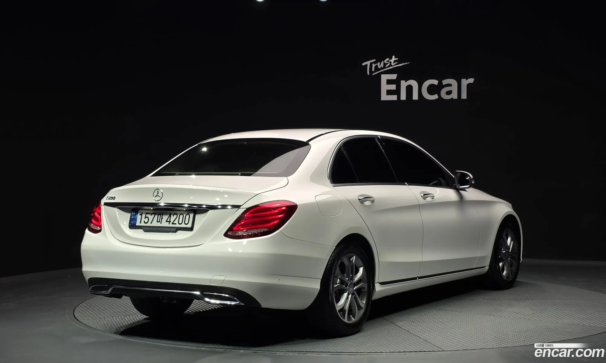 Mercedes-Benz C-Class W205 2016 WDDWF4CB5GF396744 — 19