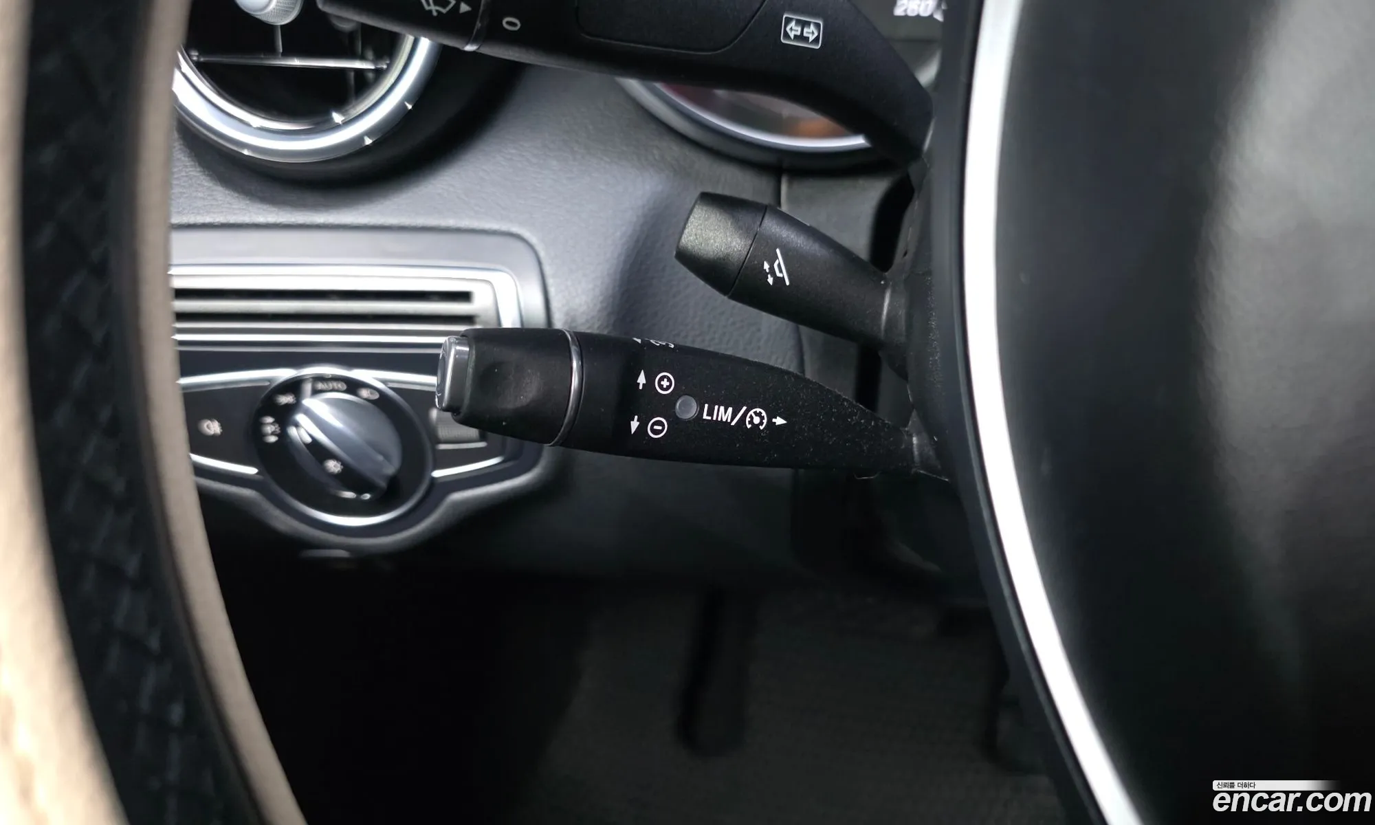 Mercedes-Benz C-Class W205 2016 WDDWF4CB5GF396744 — 6