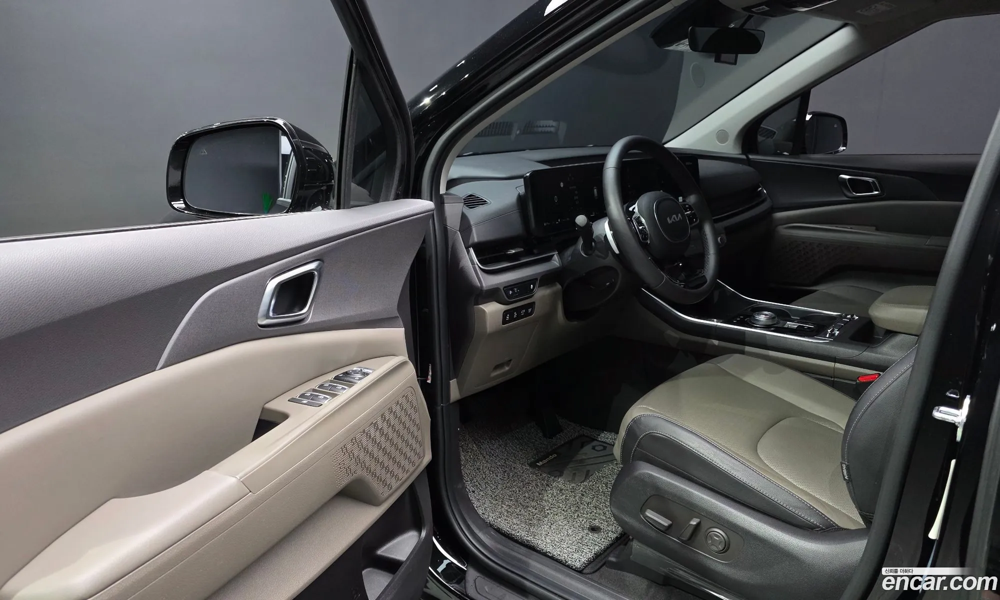 Kia Carnival 2024 KNANC81ABSS022032 — 12