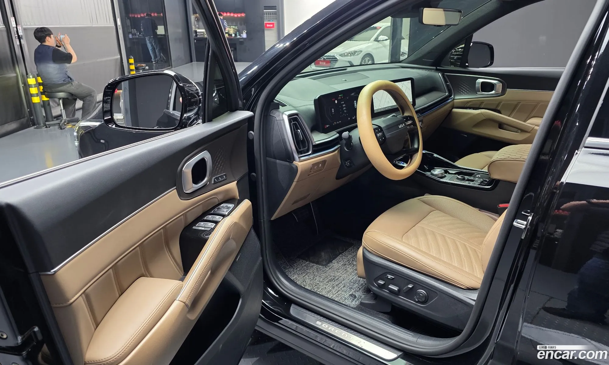 Kia Sorento 2025 KNARM81FHTA382583 — 12