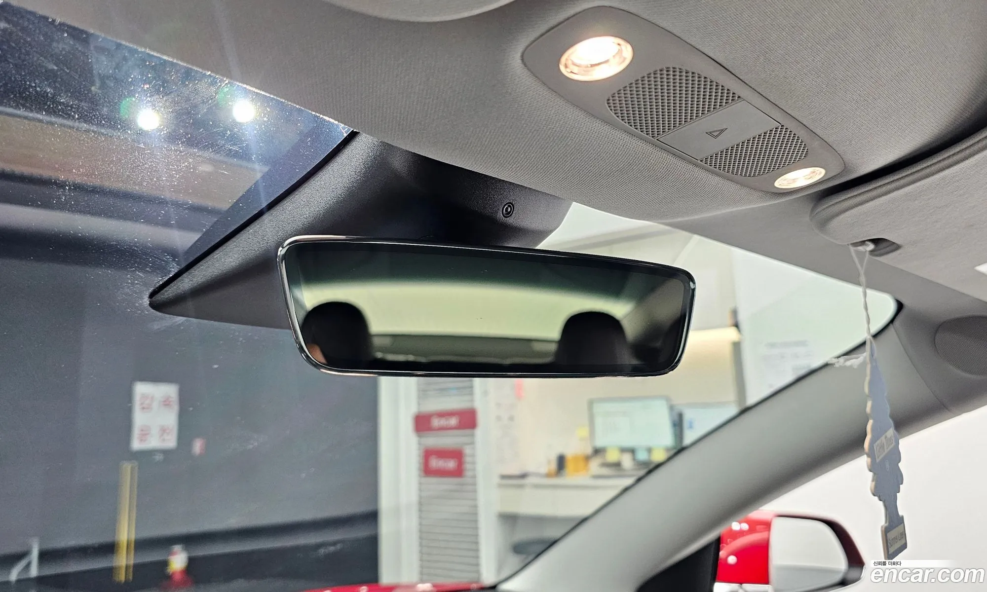 Tesla Model 3 2020 — 25