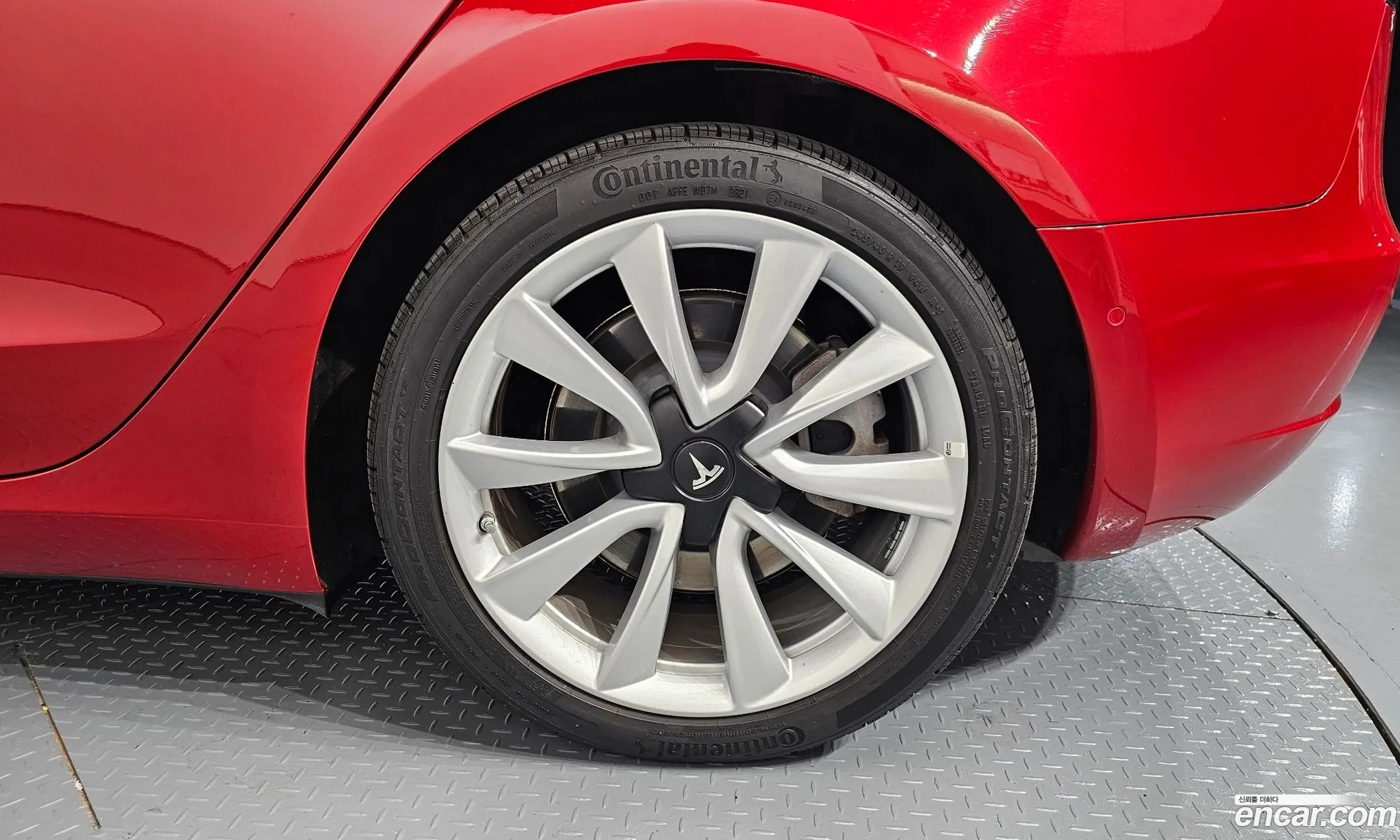 Tesla Model 3 2020 — 11