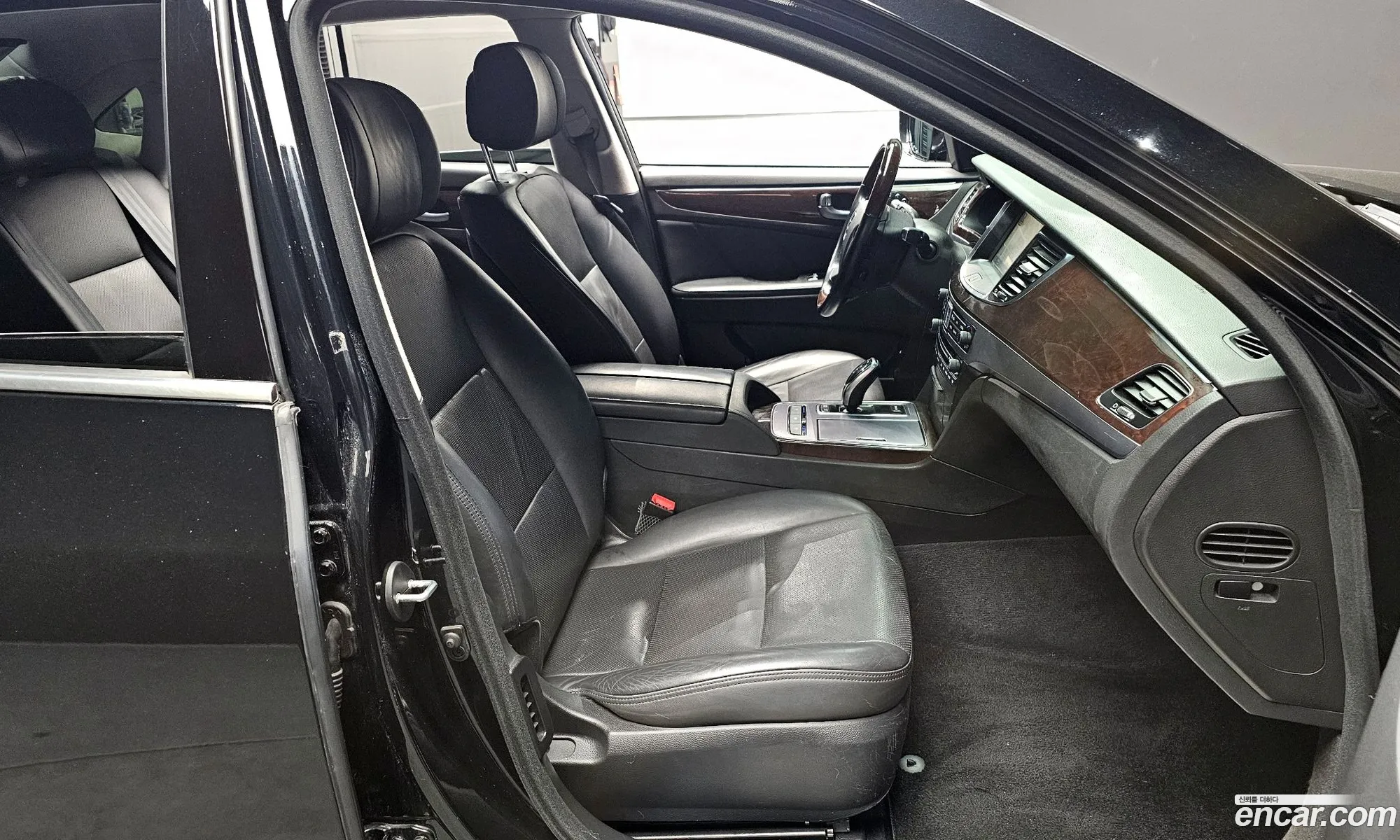 Hyundai Equus 2014 — 2