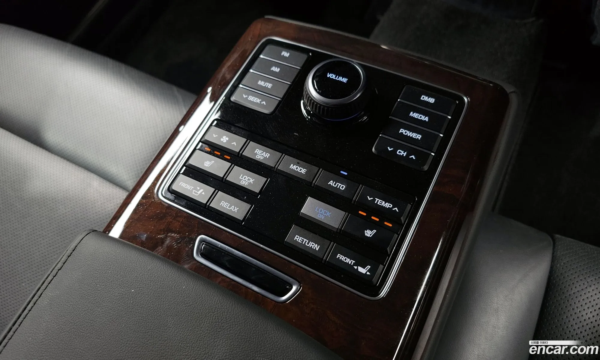 Hyundai Equus 2014 — 16