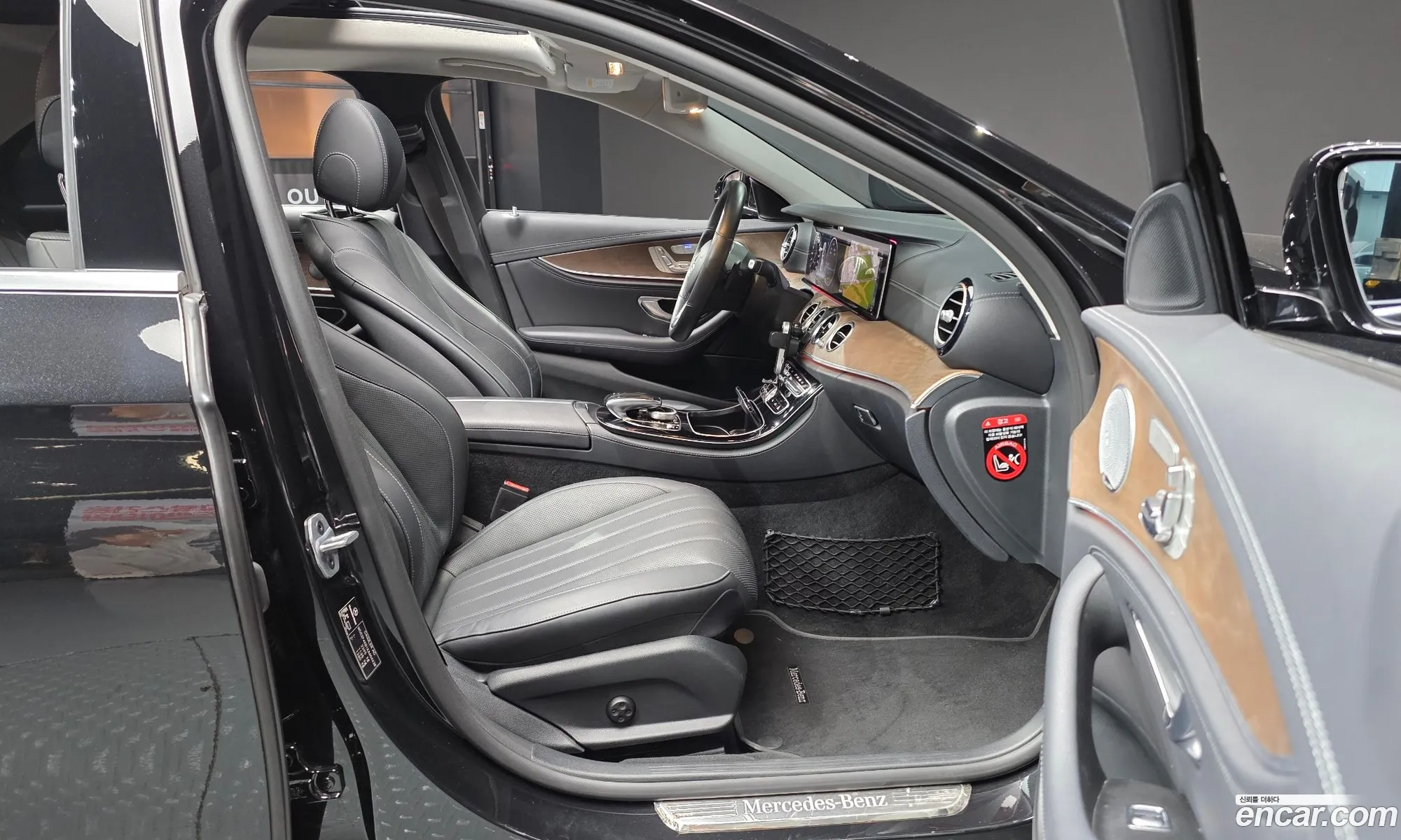 Mercedes-Benz E-Class W213 2019 WDDZF4KB1KA604638 — 15