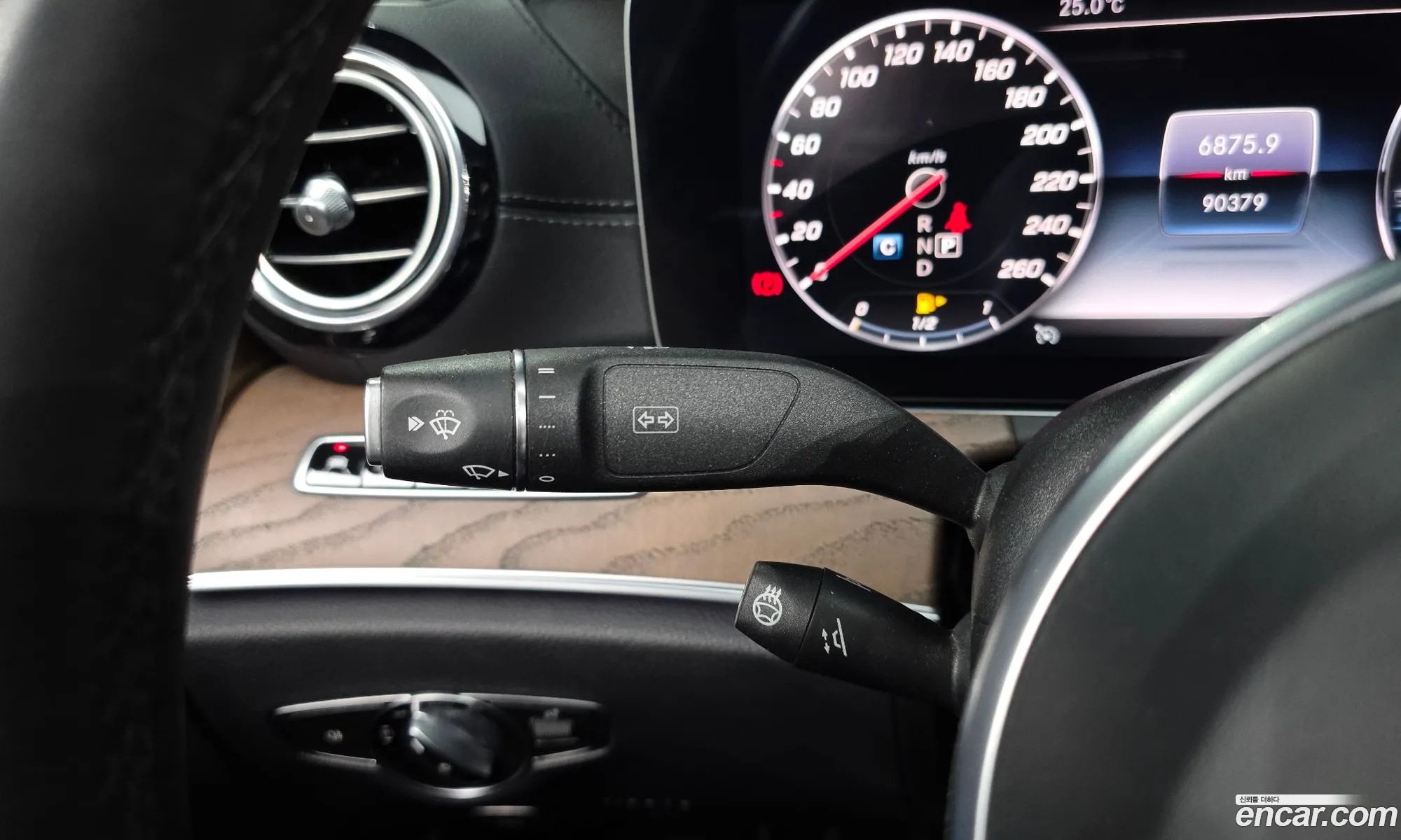 Mercedes-Benz E-Class W213 2019 WDDZF4KB1KA604638 — 10