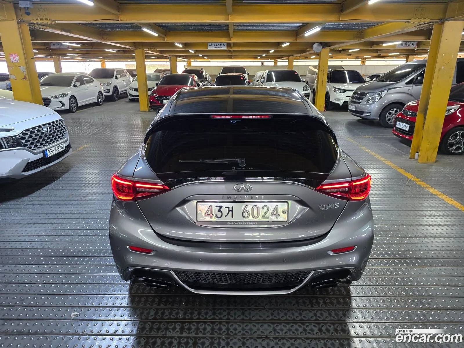 Infiniti Q30 2017 — 11