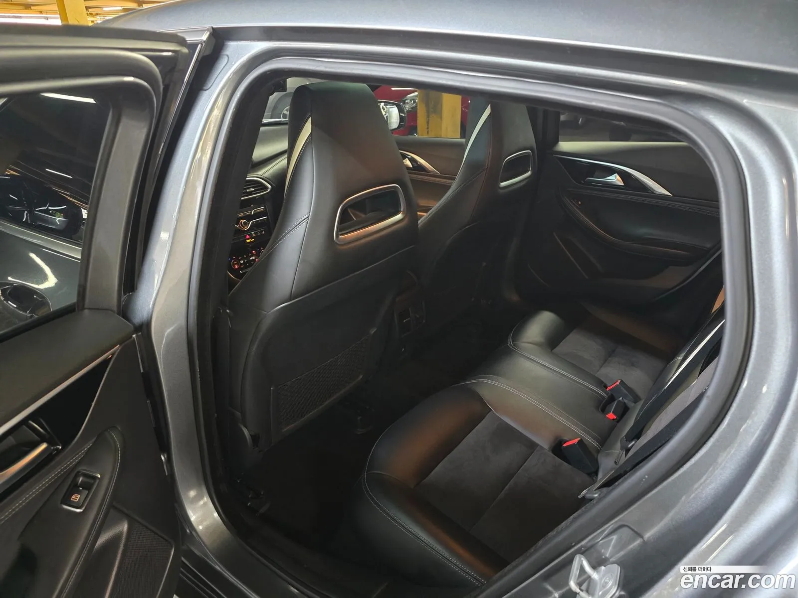 Infiniti Q30 2017 — 10