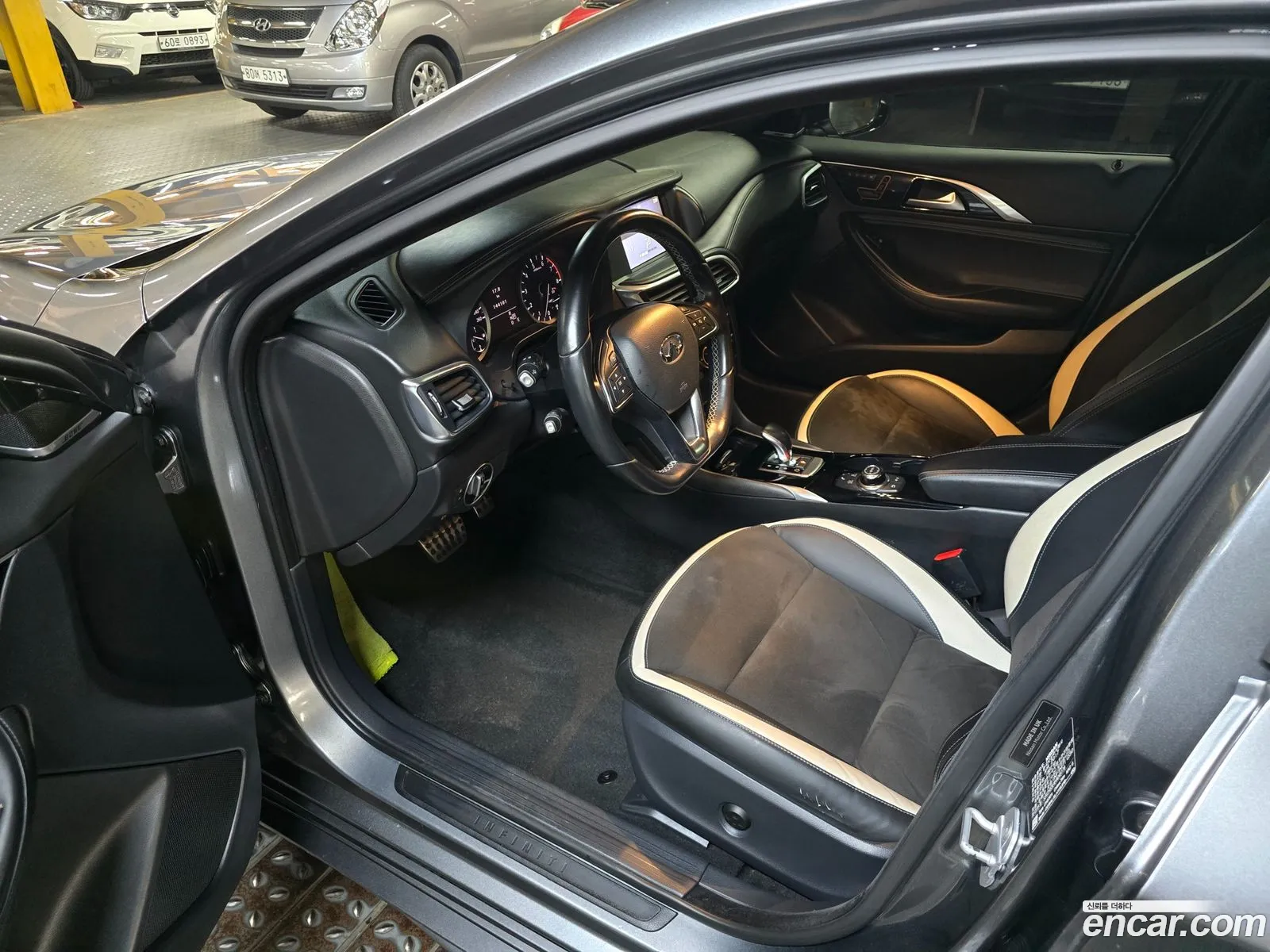 Infiniti Q30 2017 — 4