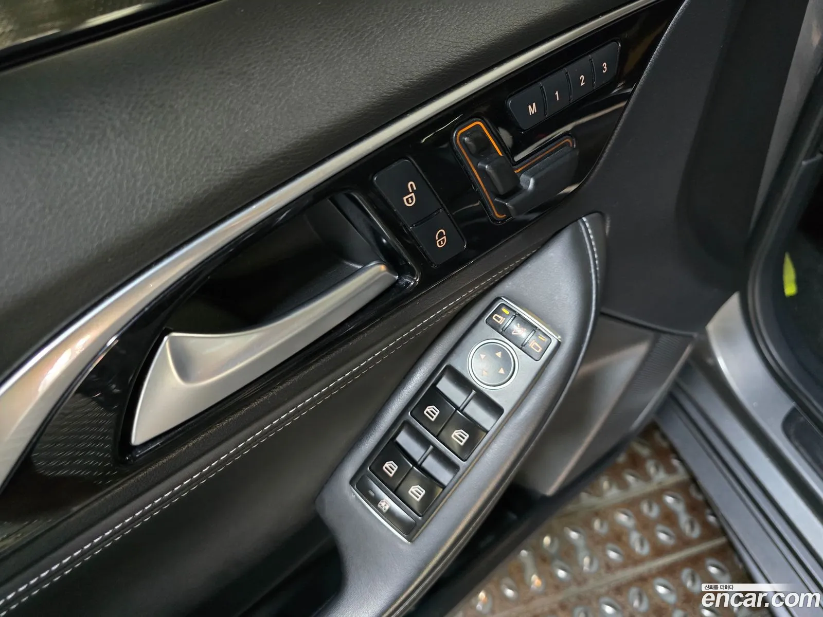 Infiniti Q30 2017 — 19