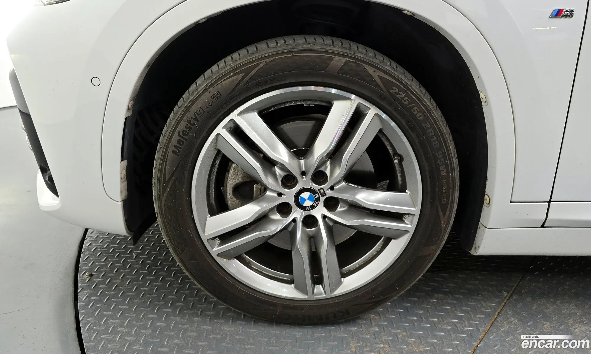 BMW X1 2019 WBA11DG08L5P17667 — 4