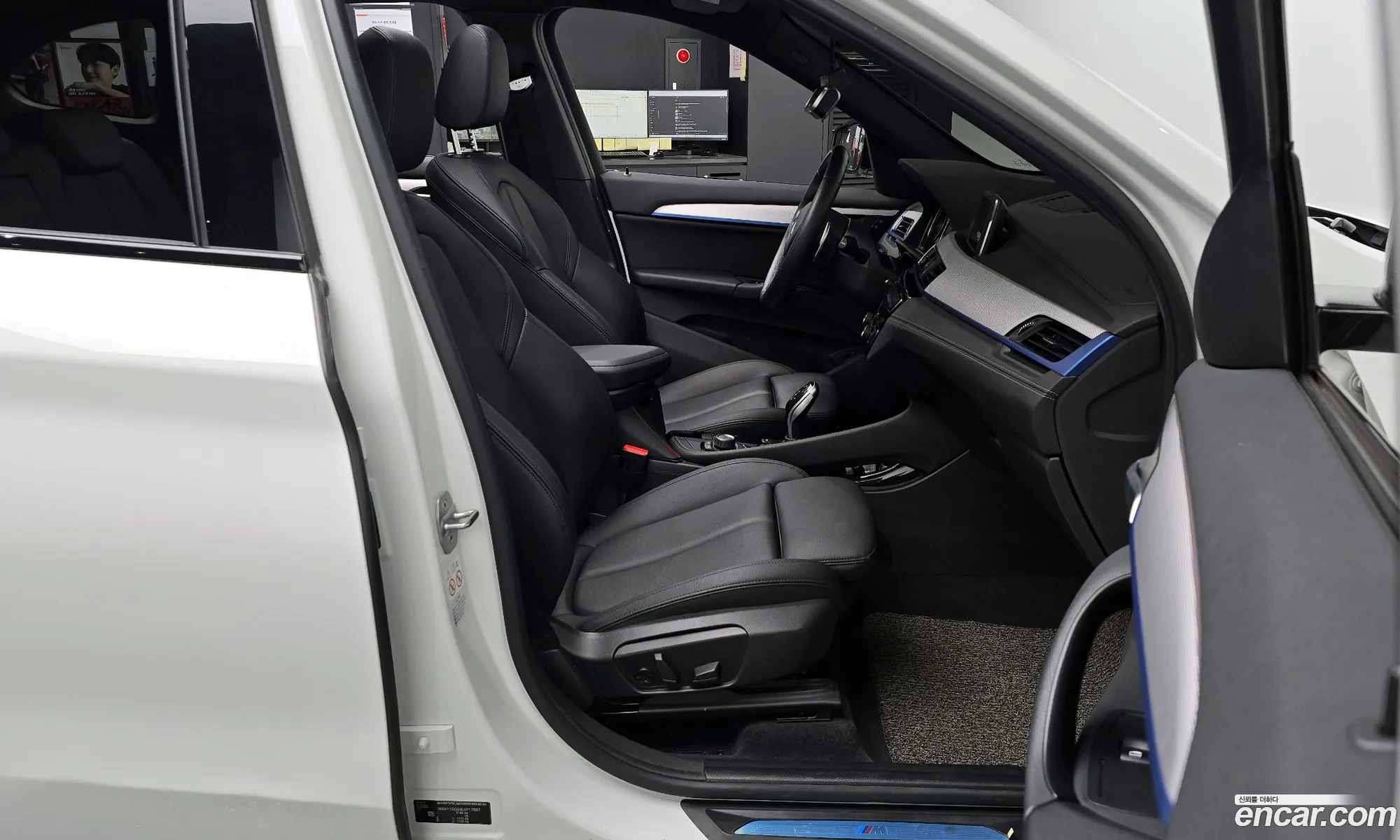 BMW X1 2019 WBA11DG08L5P17667 — 14