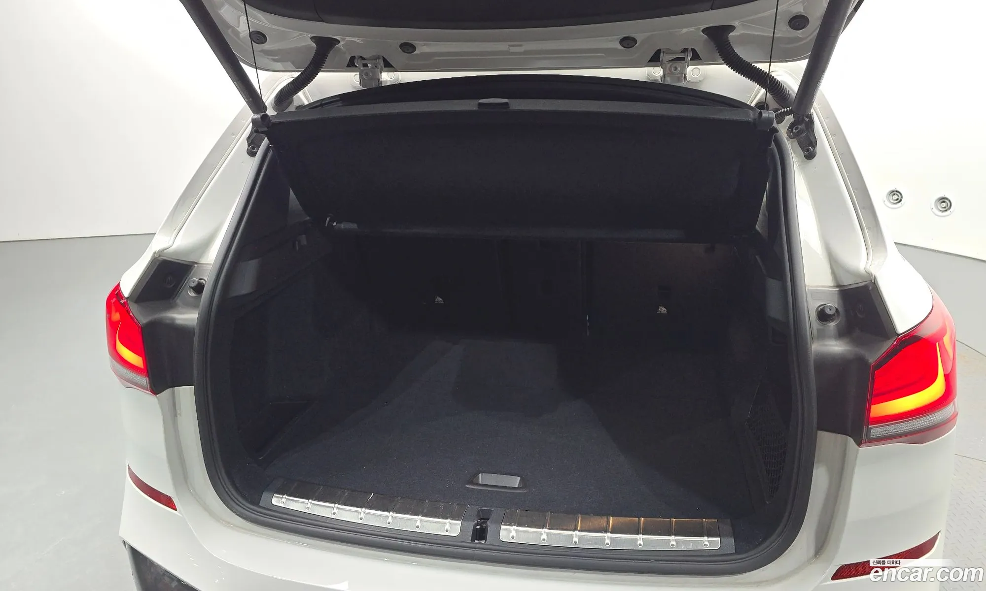 BMW X1 2019 WBA11DG08L5P17667 — 6