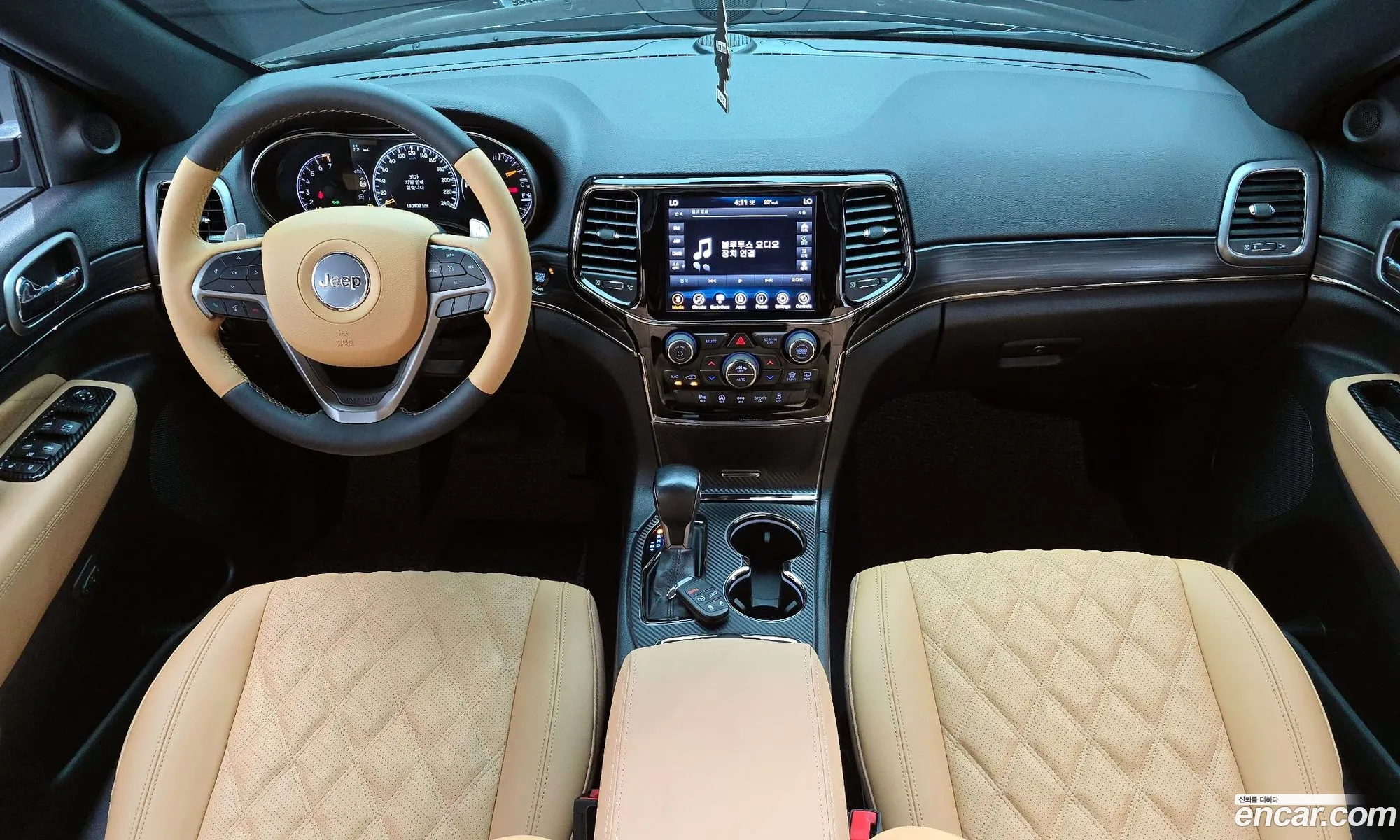 Jeep Grand Cherokee 2020 — 18