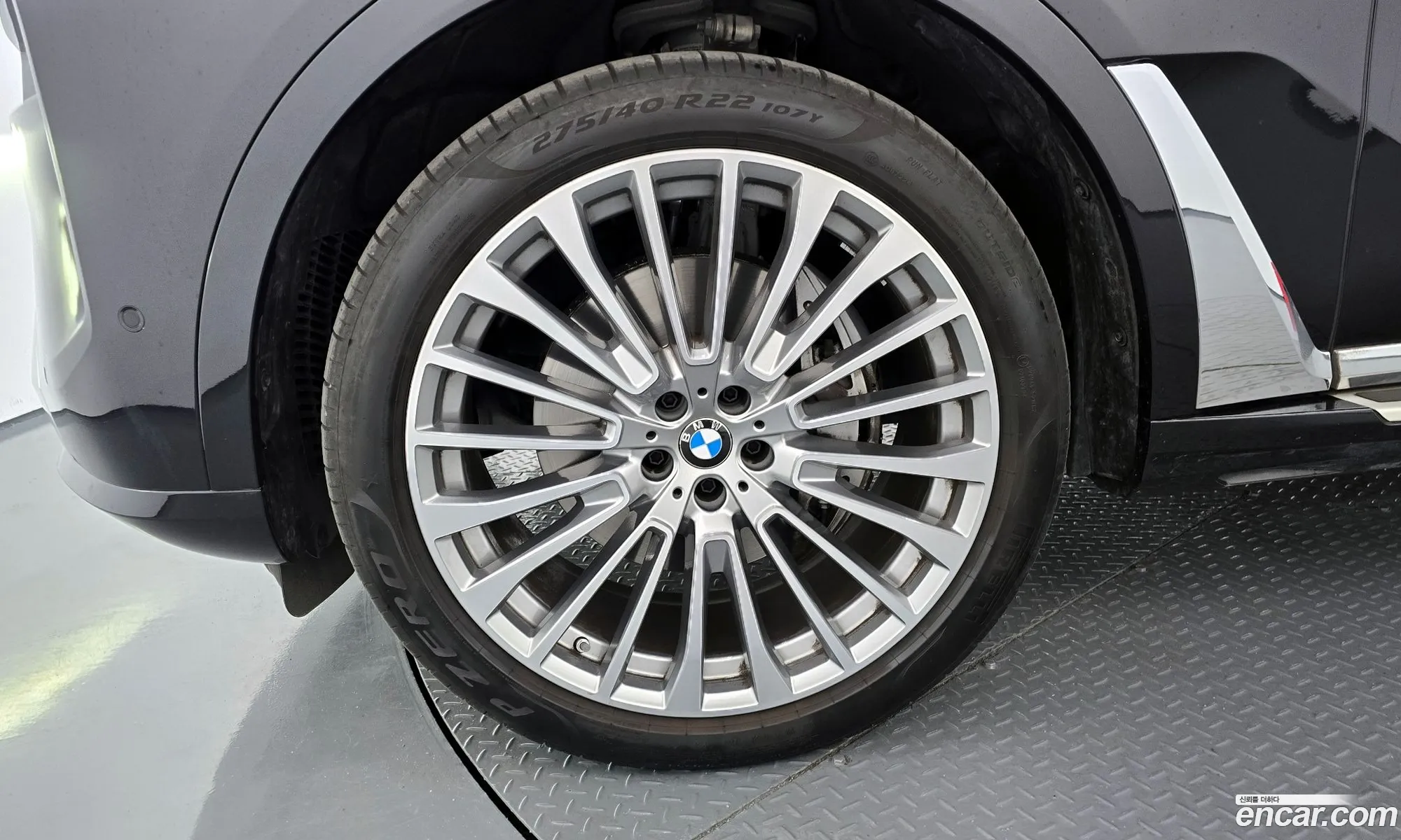 BMW X7 2025 WBA21EN00S9Z33131 — 5