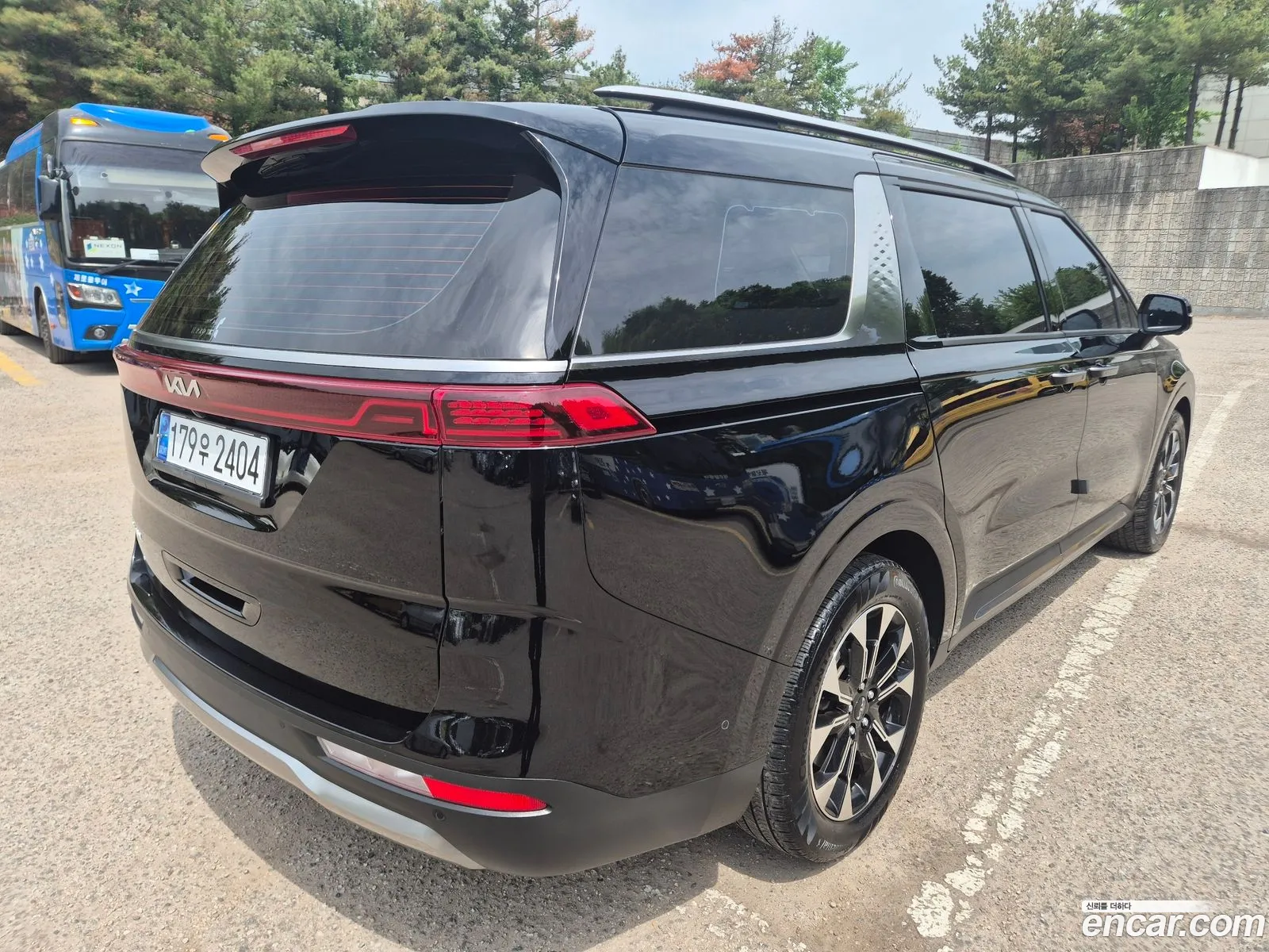 Kia Carnival 2023 — 11