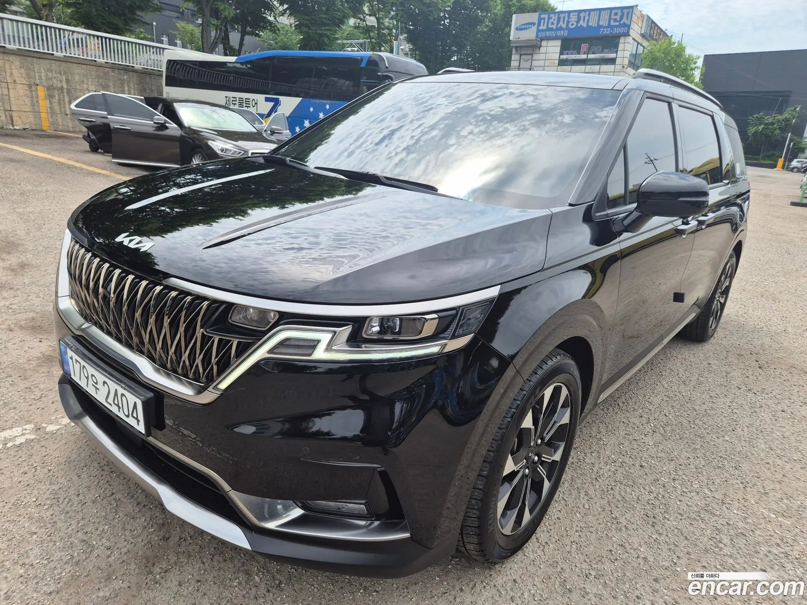 Kia Carnival 2023 — 19