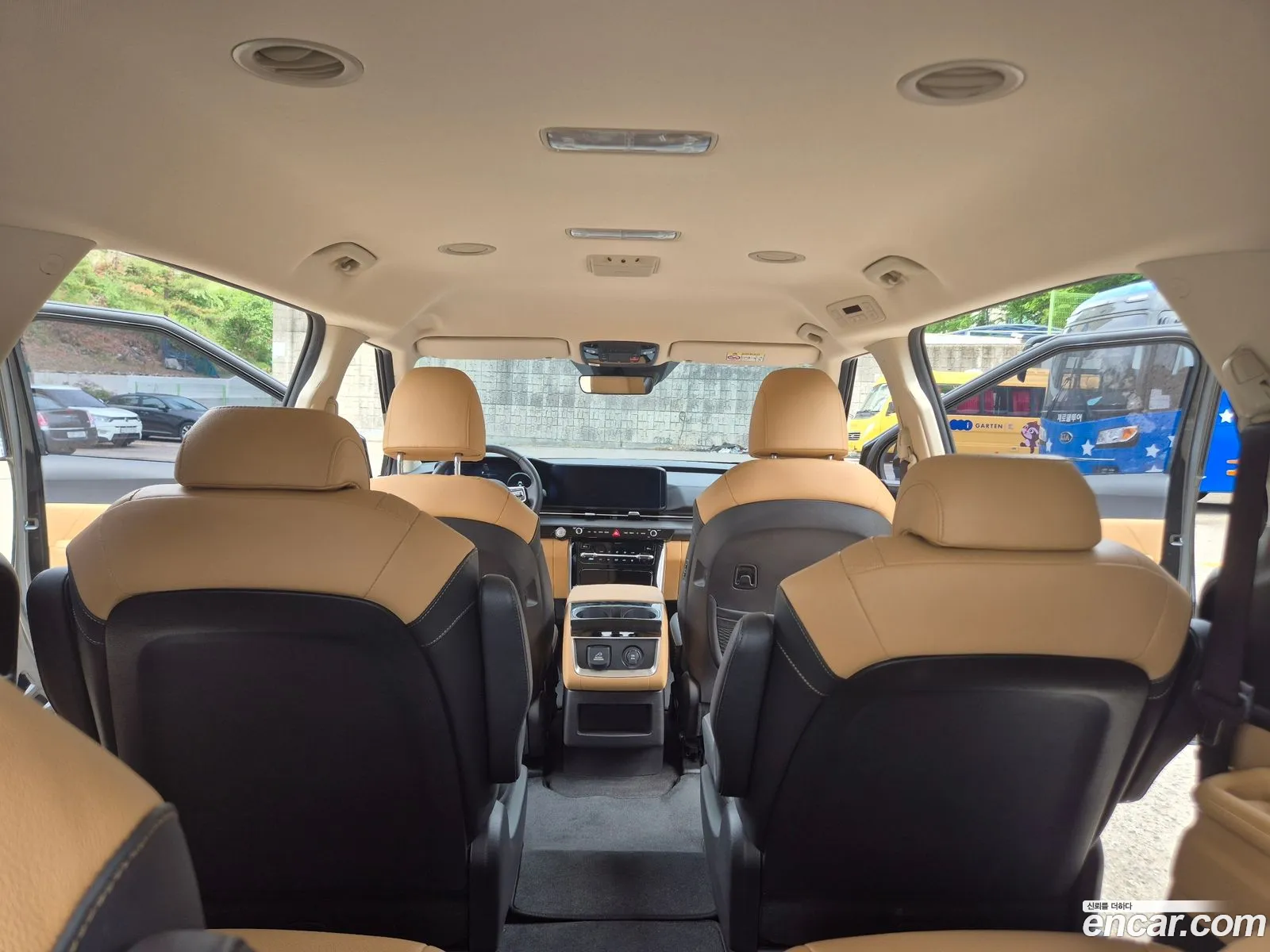 Kia Carnival 2023 — 16