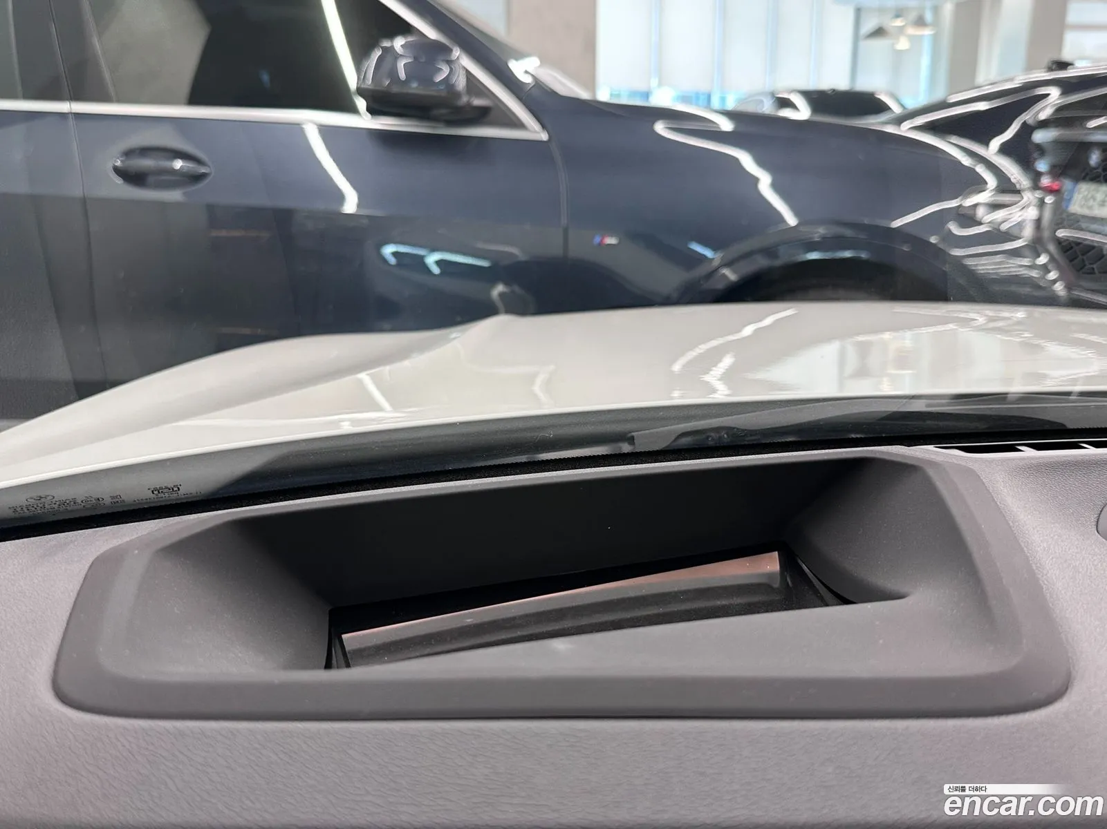 BMW 3 Series 2025 — 16