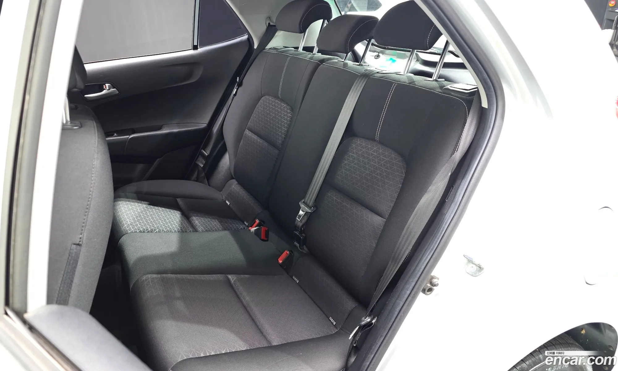 Kia Morning Urban 2023 — 28
