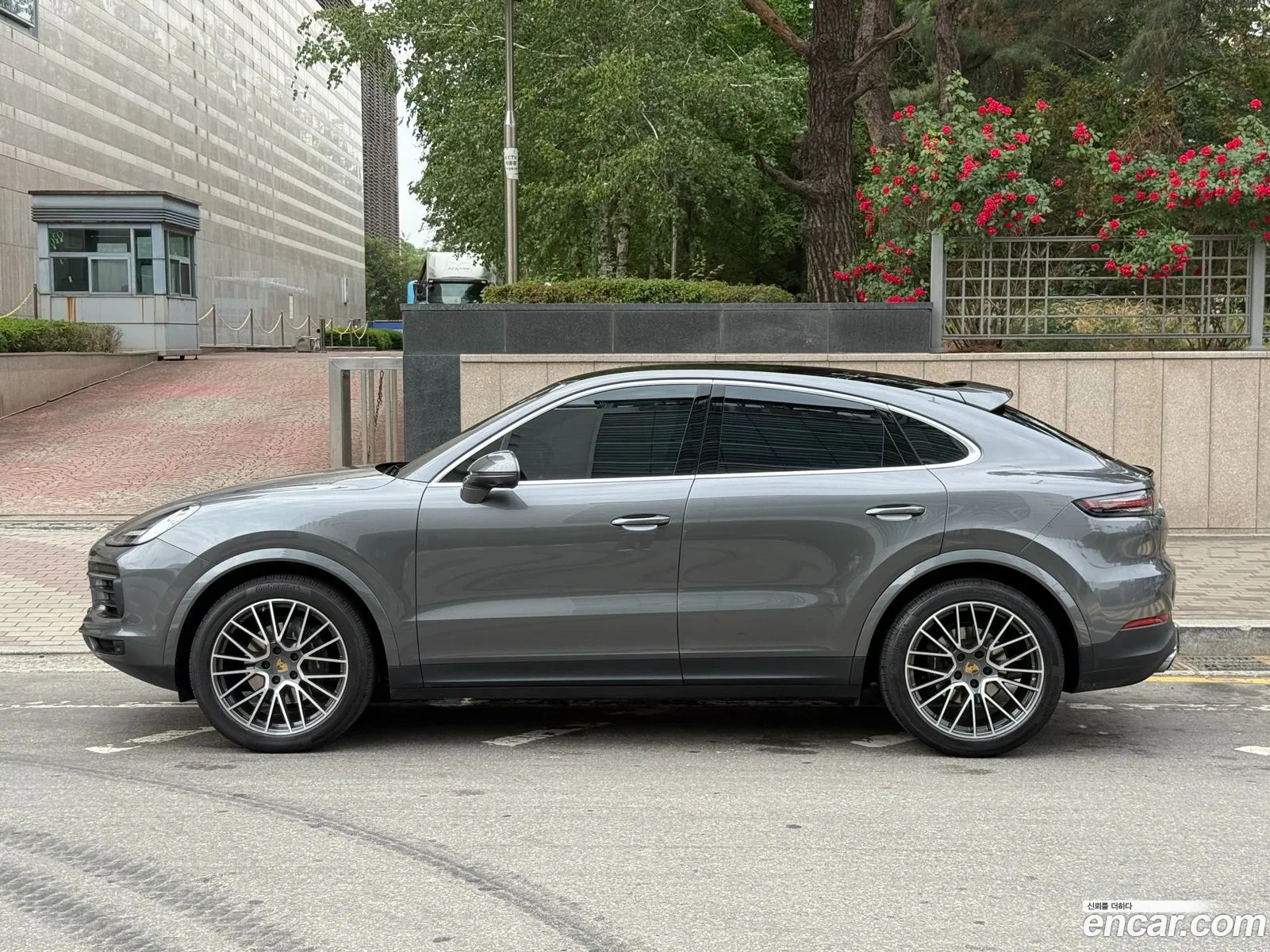 Porsche Cayenne 2022 — 16